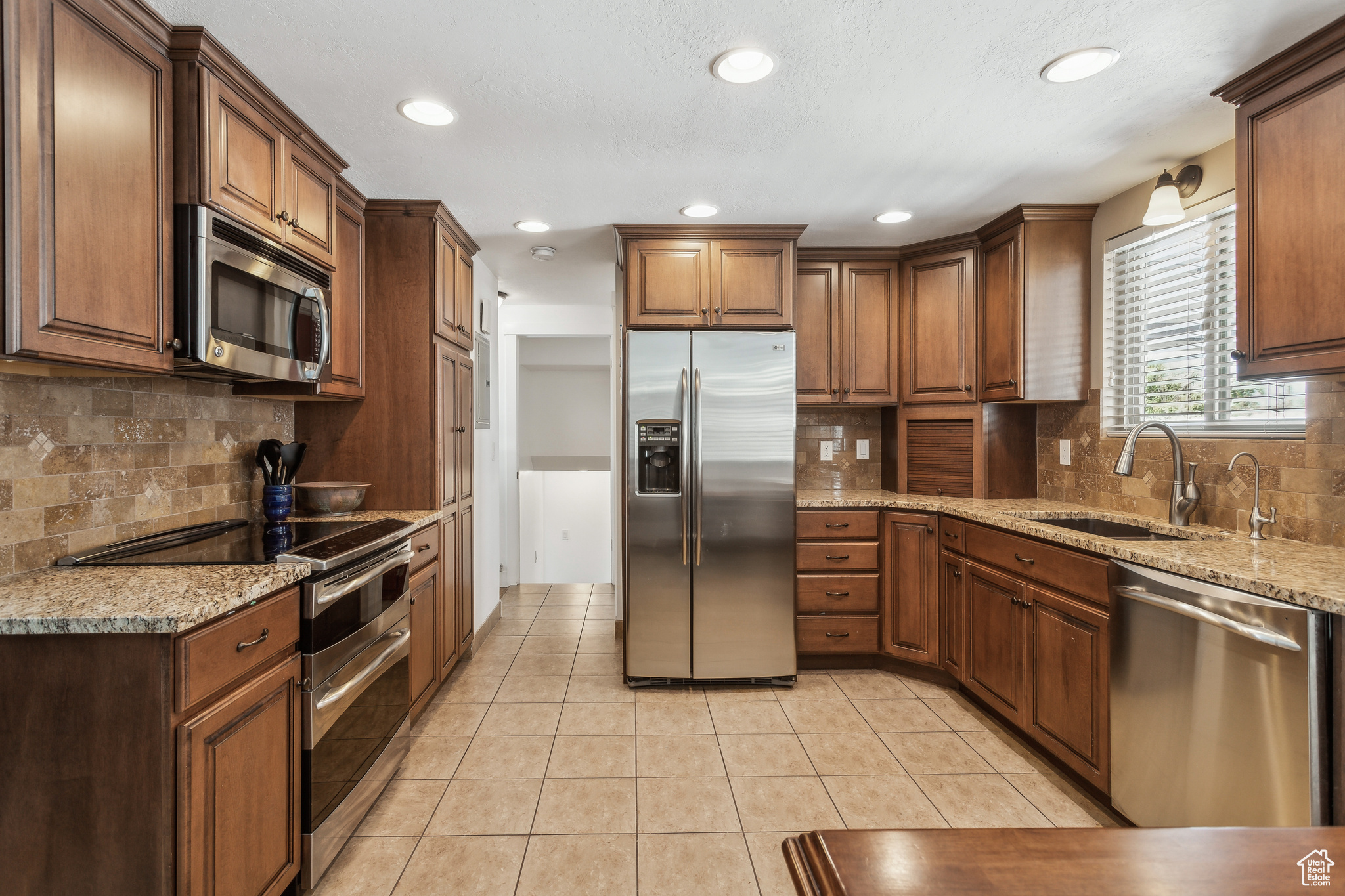 421 E 6220, Murray, Utah image 7