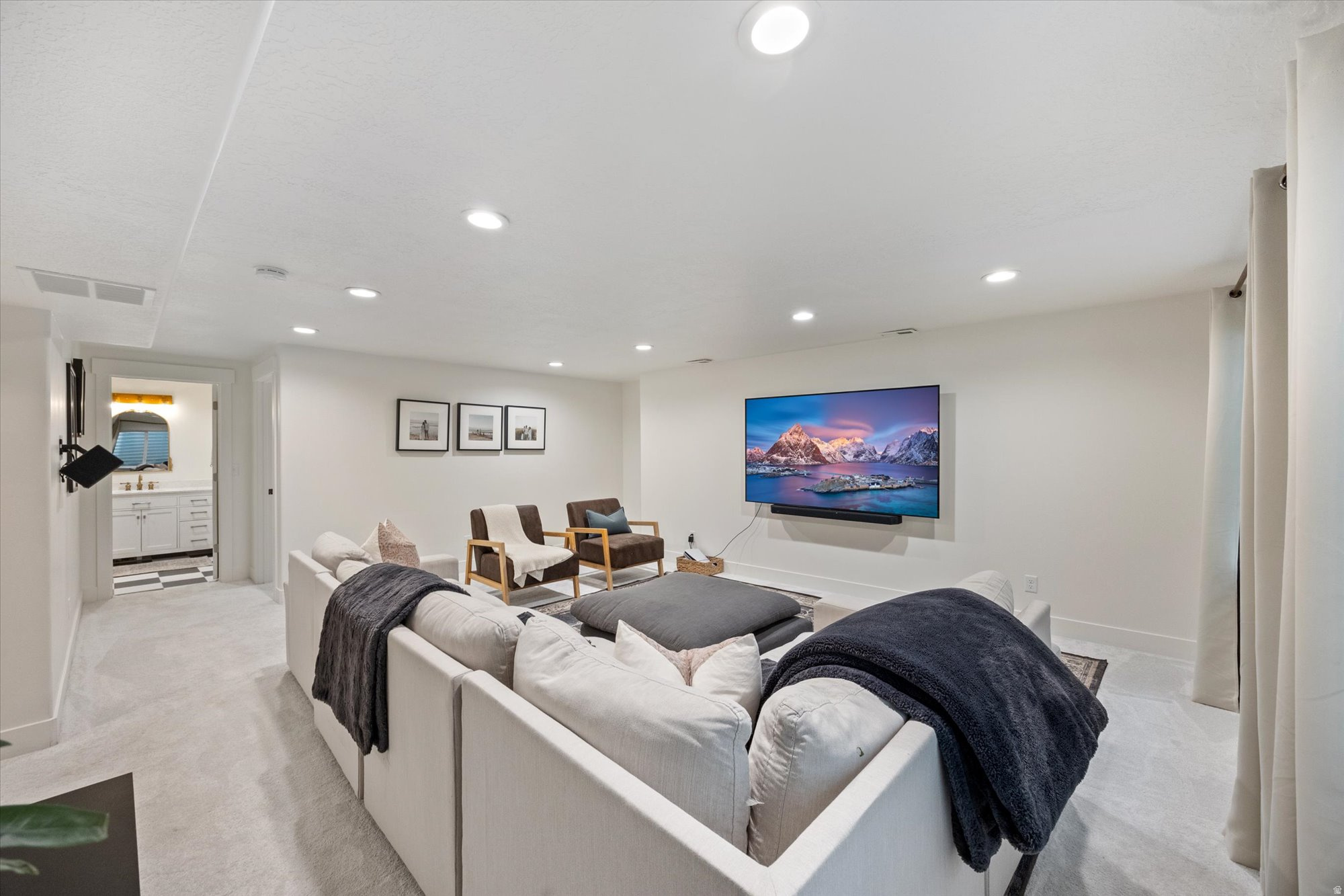 CANYON HILLS - Residential