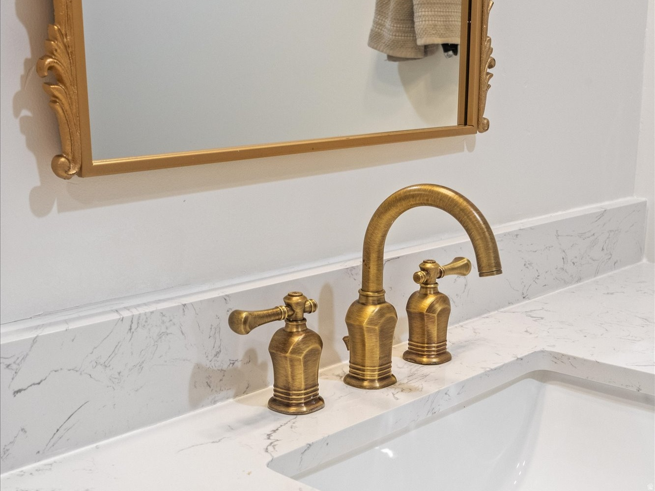 CANYON HILLS - Residential