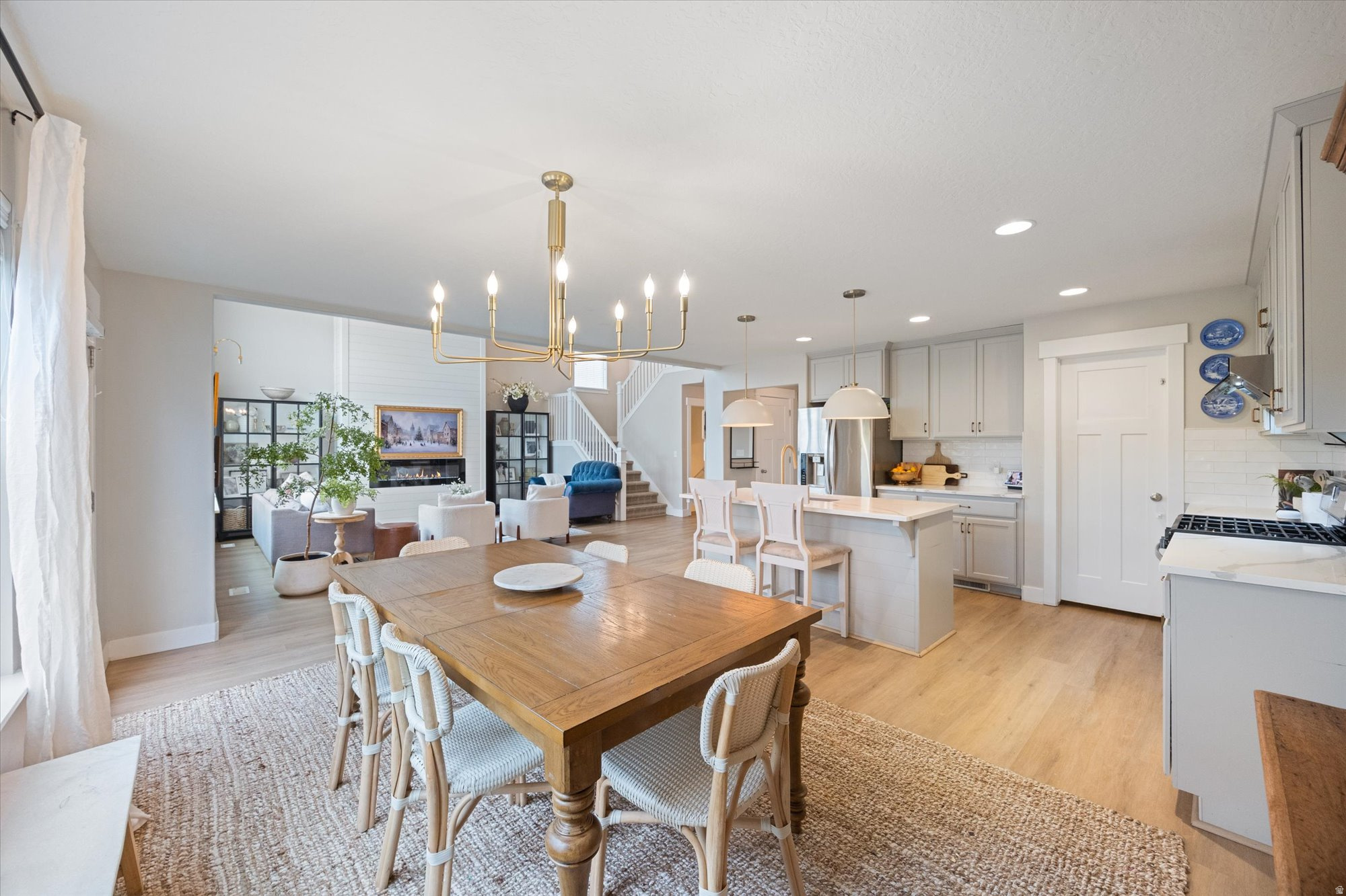 CANYON HILLS - Residential