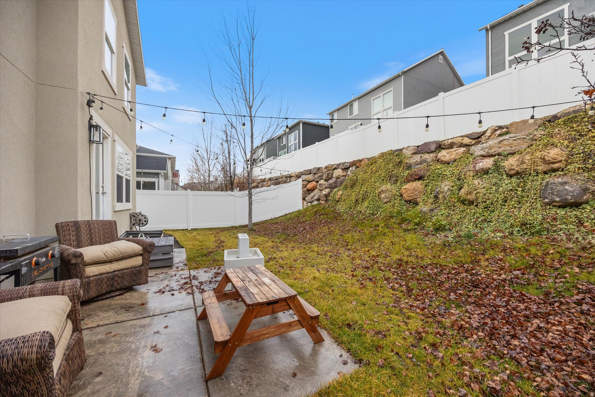 CANYON HILLS - Residential