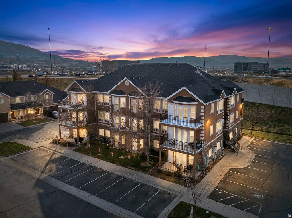 THE BELLA MONTE AT DRAPER MEADOWS CONDOMINIUMS - Residential Lease
