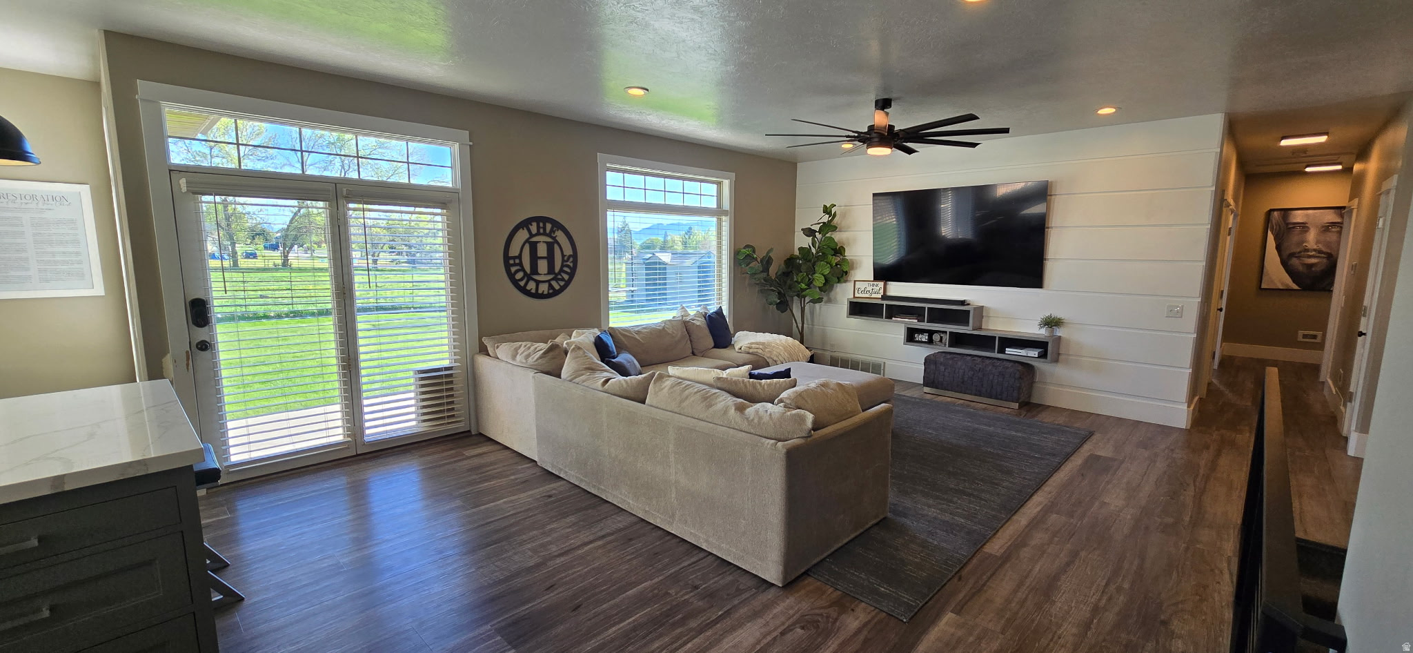 PINERIDGE ESTATES - Residential