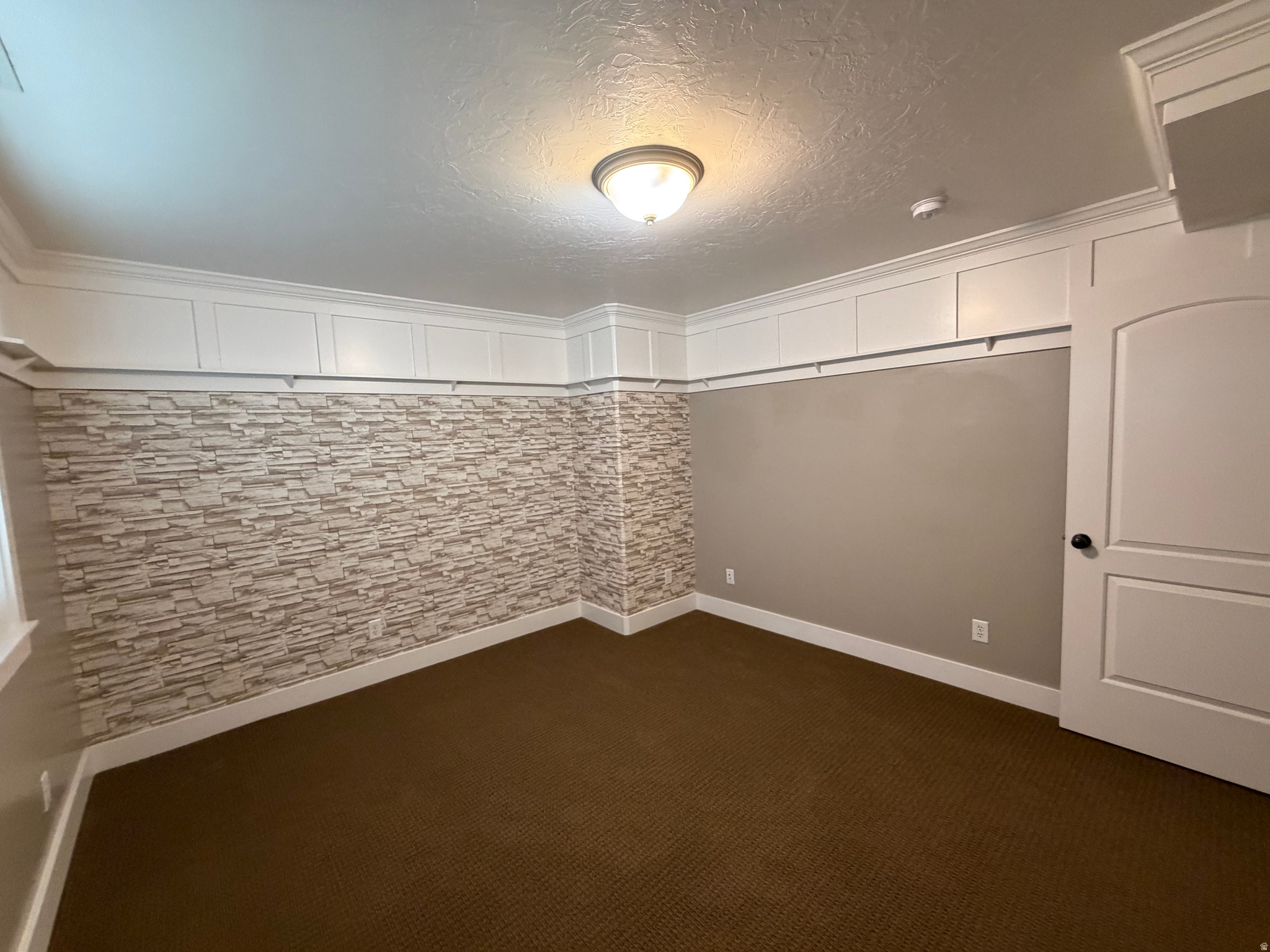 PINERIDGE ESTATES - Residential