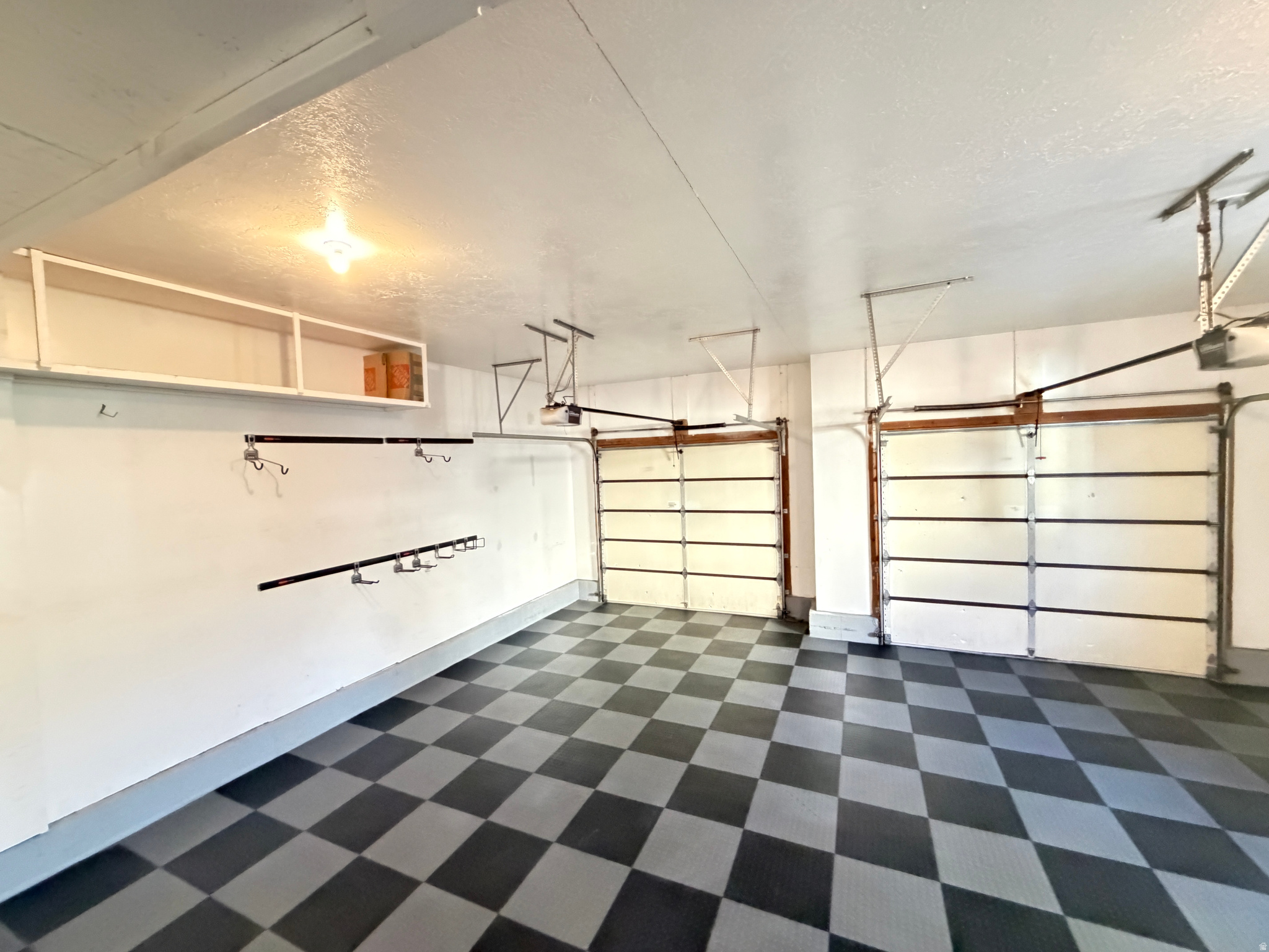 PINERIDGE ESTATES - Residential