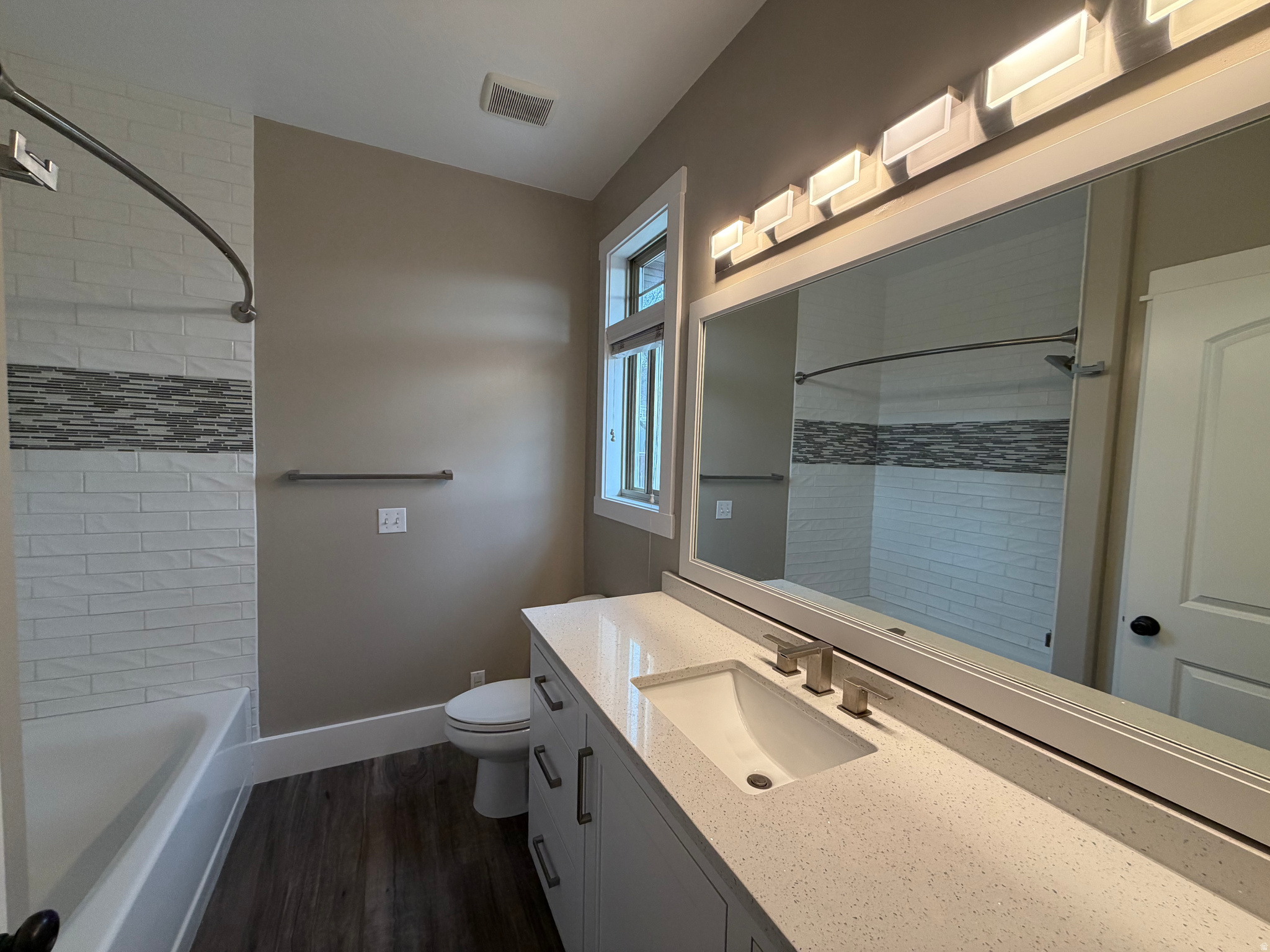 PINERIDGE ESTATES - Residential