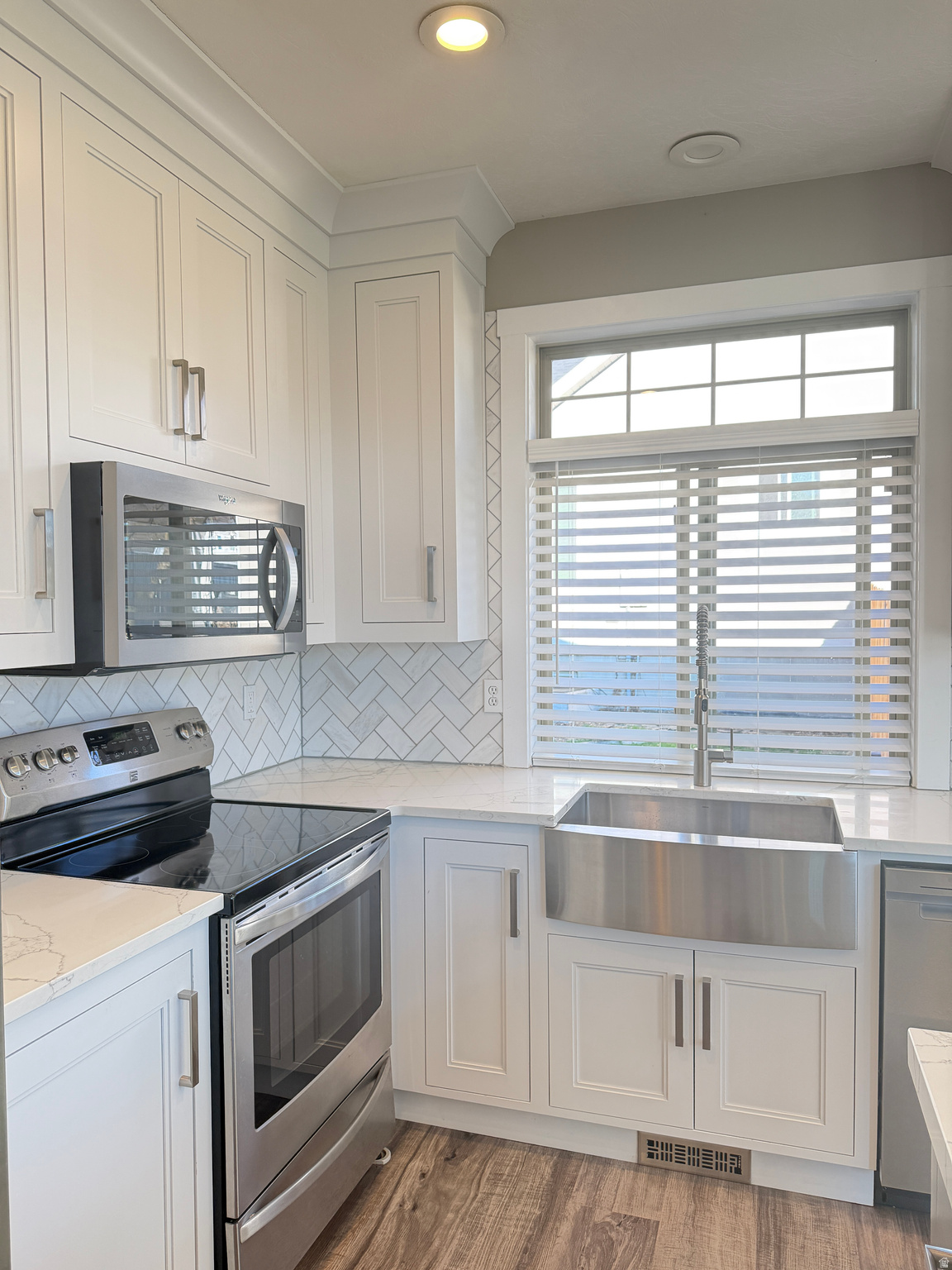 PINERIDGE ESTATES - Residential