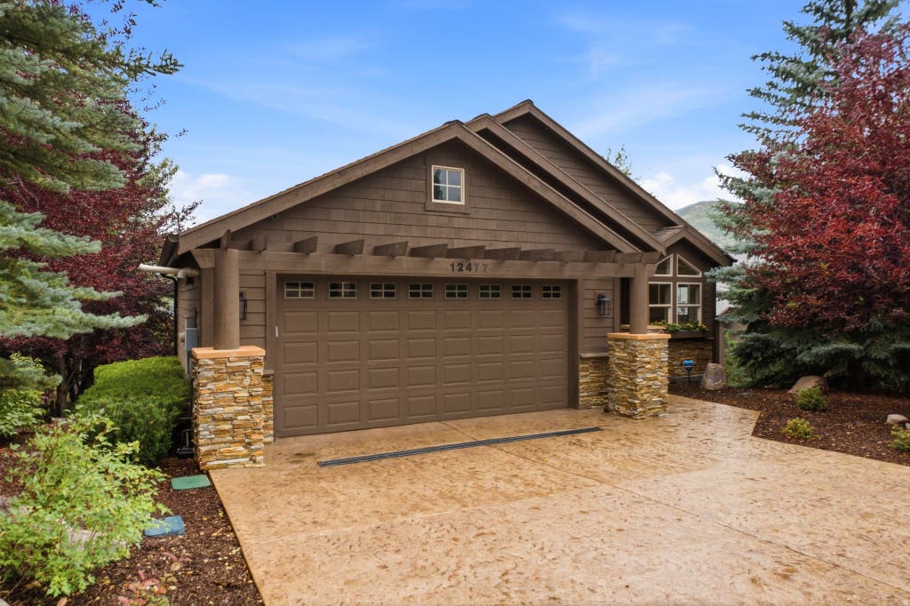 Photo of 12477 ROSS CREEK DR, Kamas, UT 84036 (MLS # 2175521)