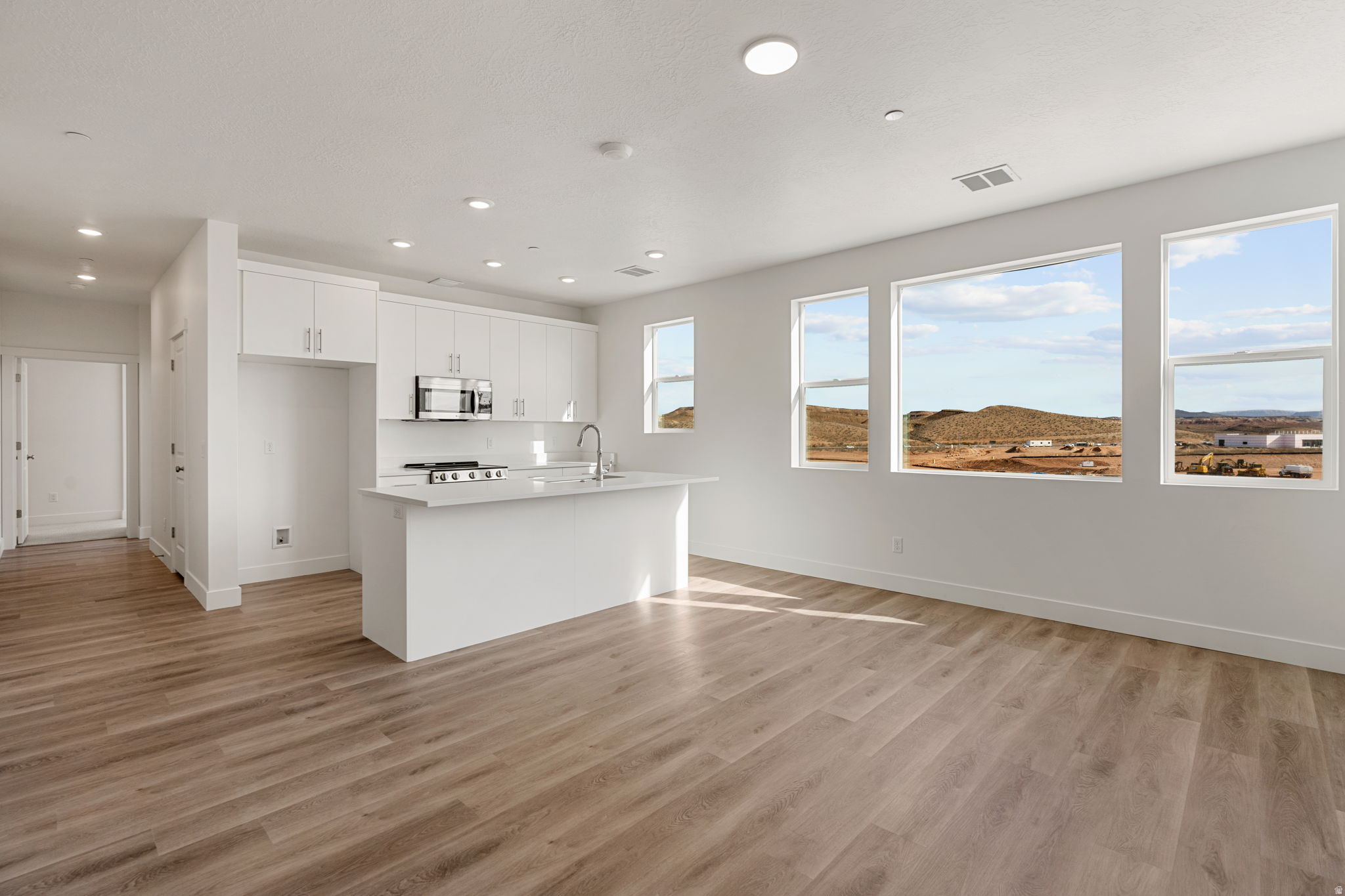 AUBURN HILLS - Residential