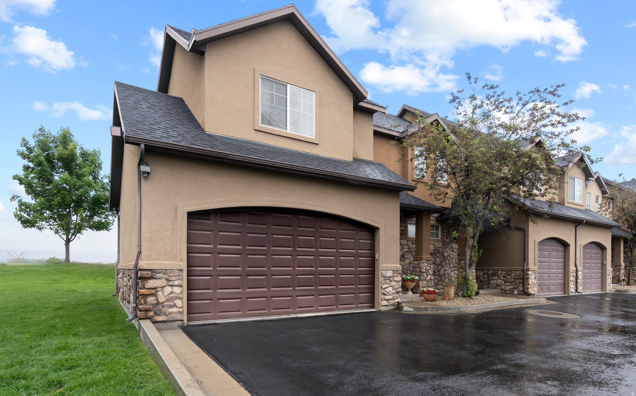 VILLAS AT MAPLEWOOD - Residential