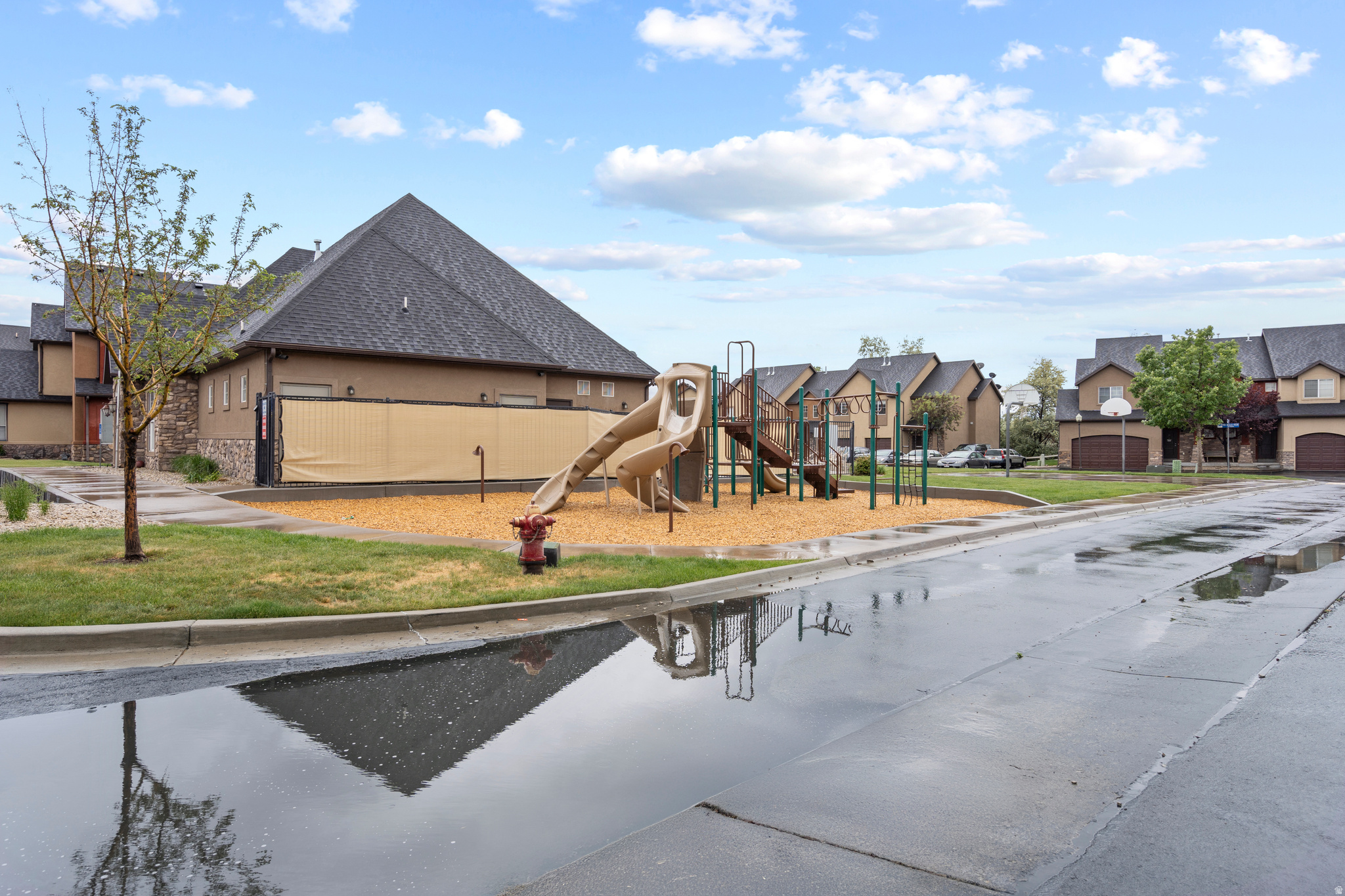 VILLAS AT MAPLEWOOD - Residential