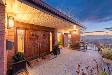 Photo of 2662 E SKYLINE DR S, Salt Lake City, UT 84108 (MLS # 2125112)