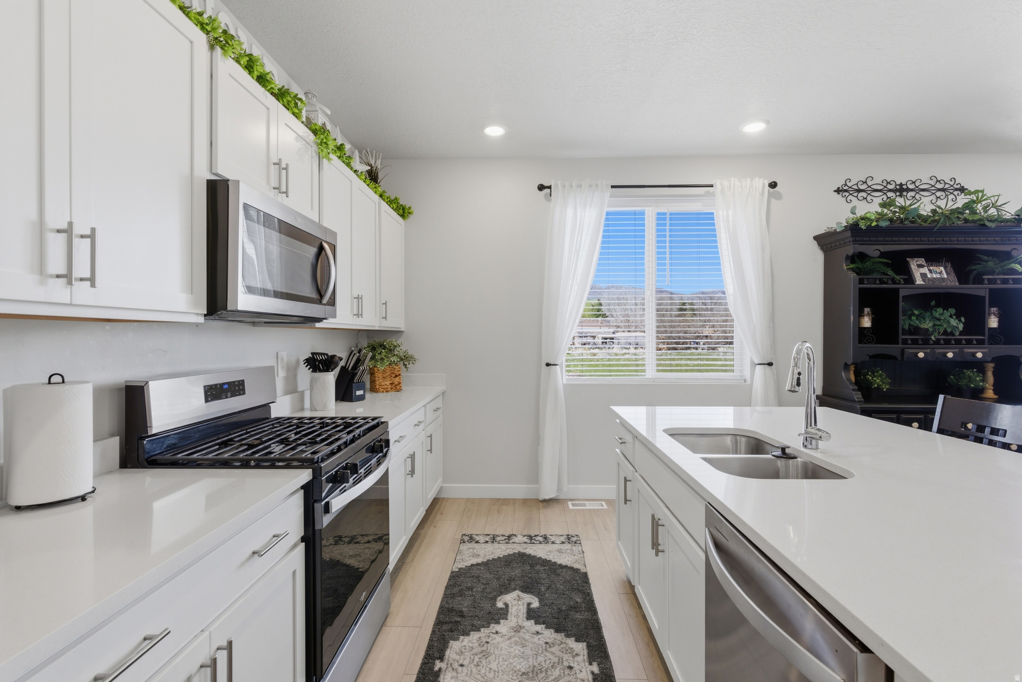 ERICKSON ESTATES - Residential