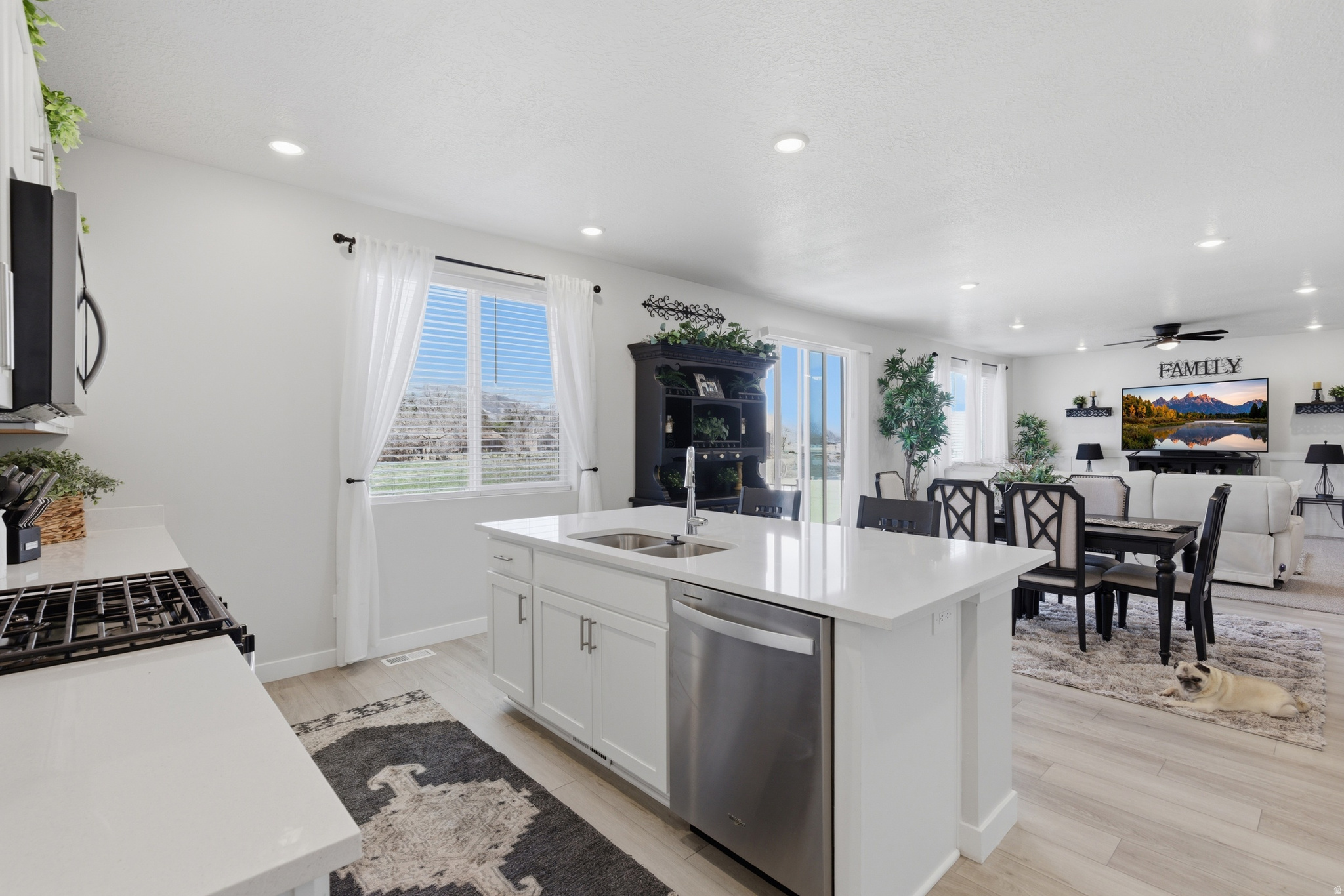 ERICKSON ESTATES - Residential