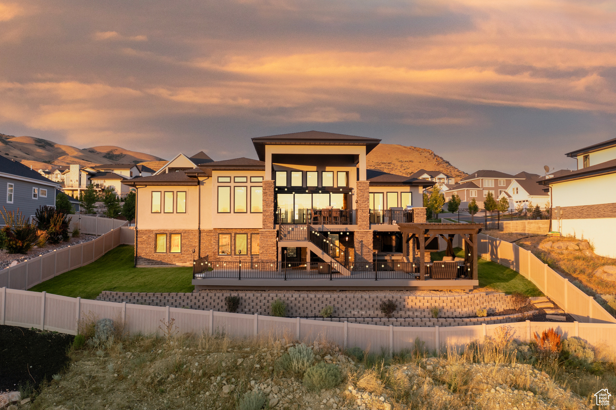 VISTA RIDGE PHASE 1 - Residential