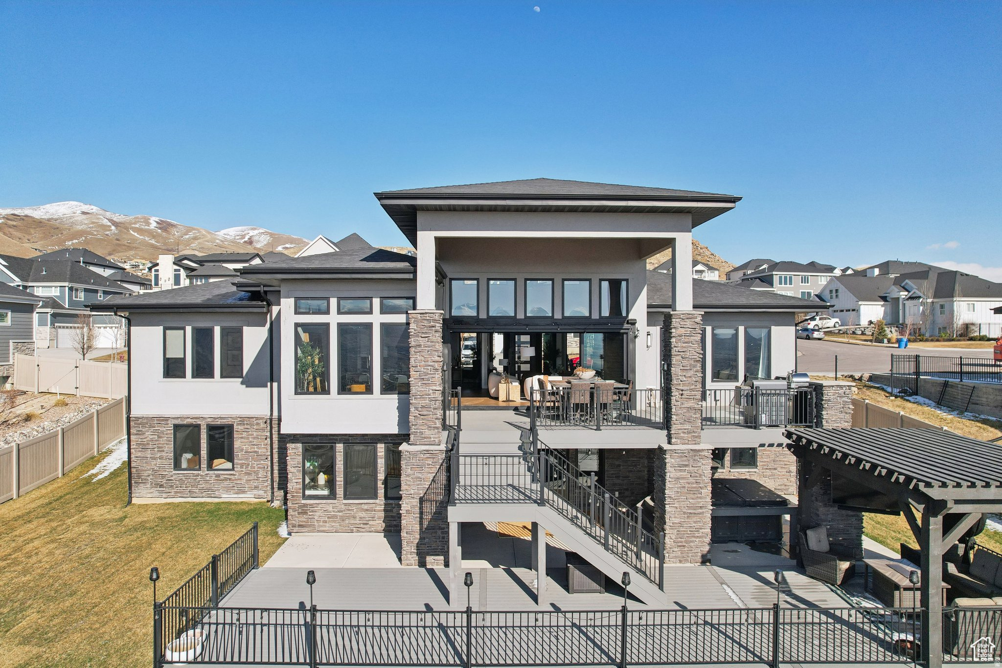 VISTA RIDGE PHASE 1 - Residential