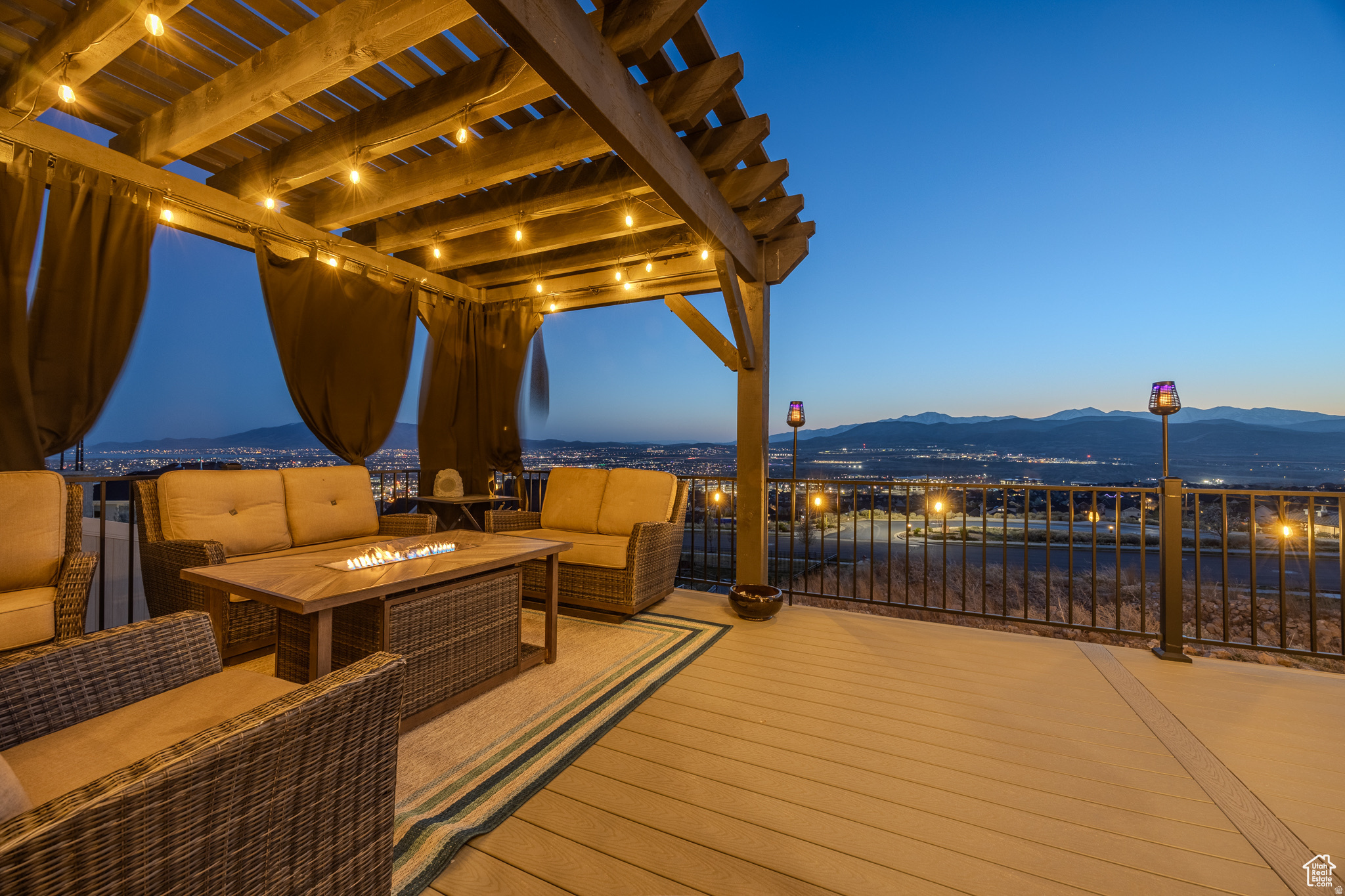 VISTA RIDGE PHASE 1 - Residential