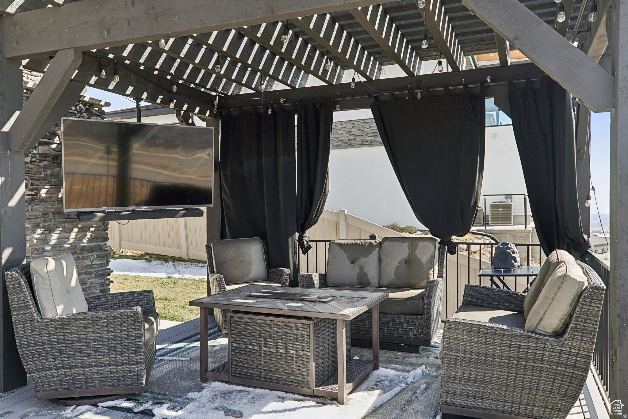 VISTA RIDGE PHASE 1 - Residential