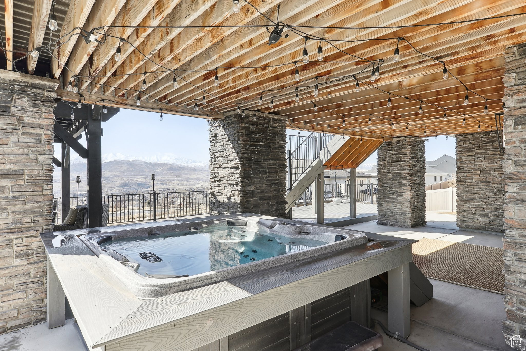 VISTA RIDGE PHASE 1 - Residential