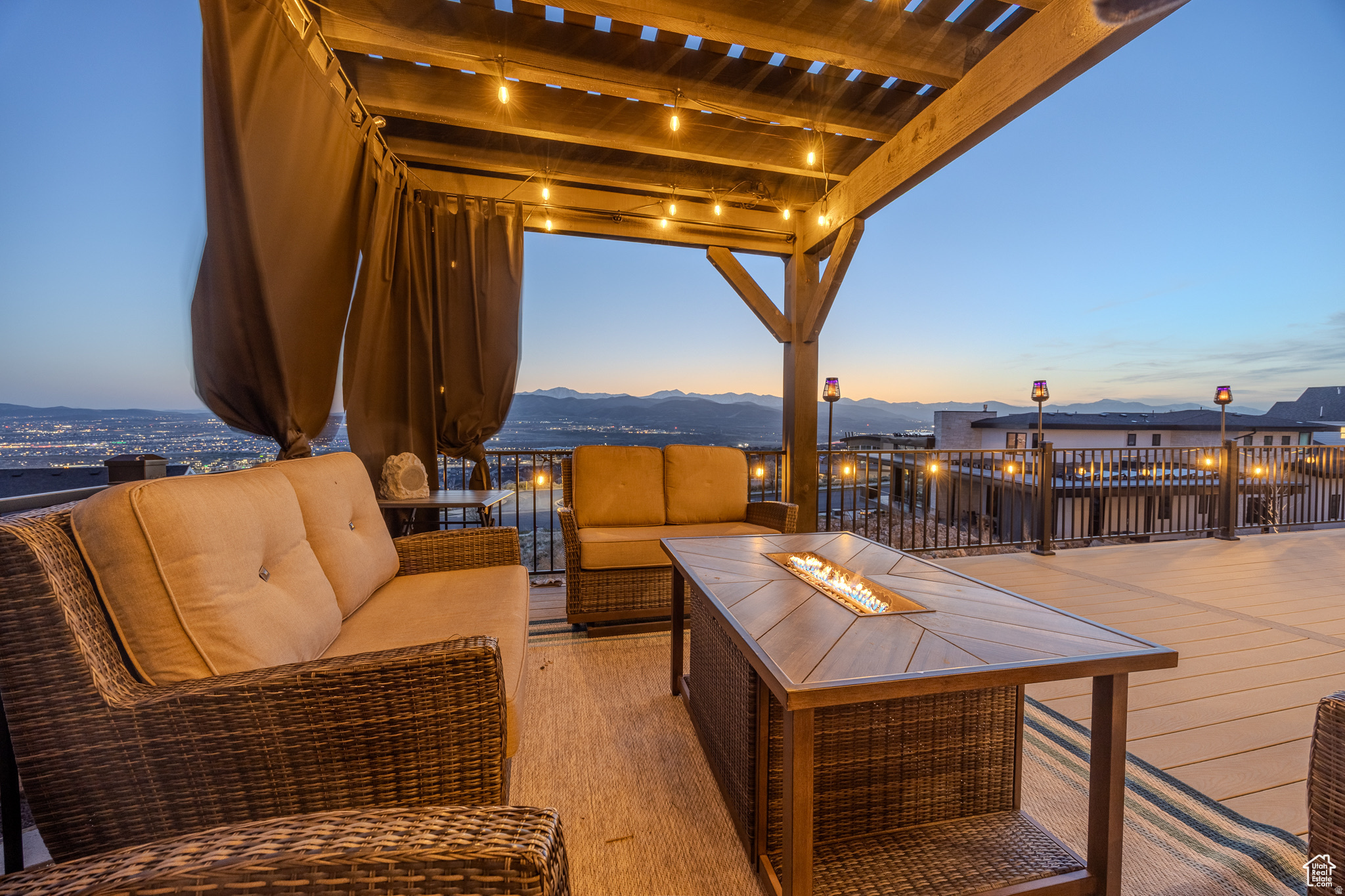 VISTA RIDGE PHASE 1 - Residential