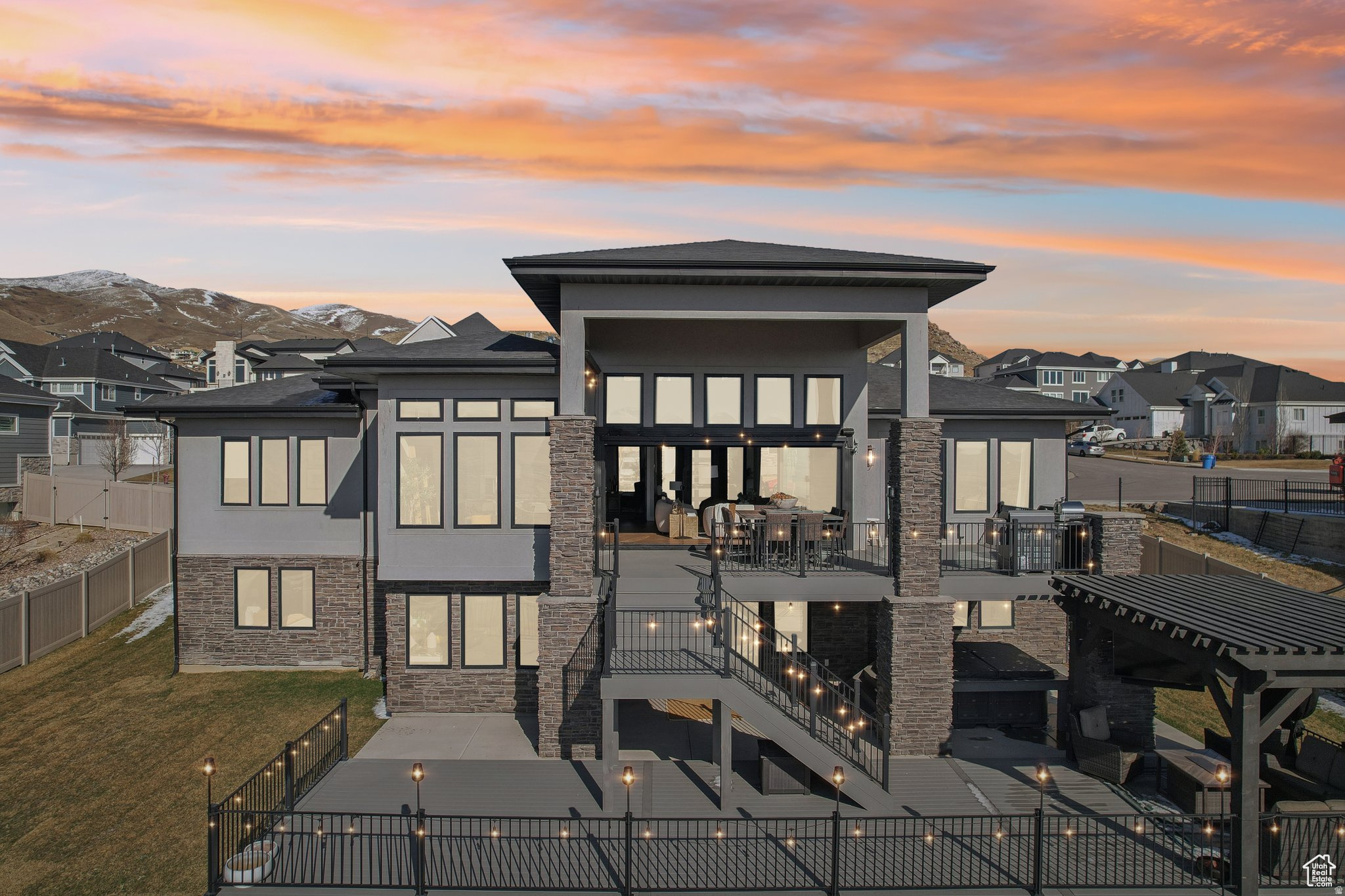 VISTA RIDGE PHASE 1 - Residential