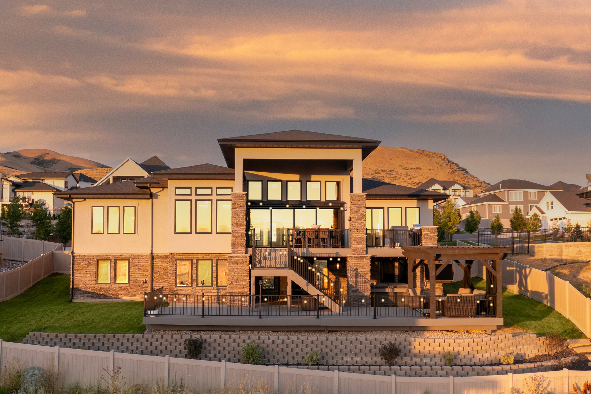 VISTA RIDGE PHASE 1 - Residential