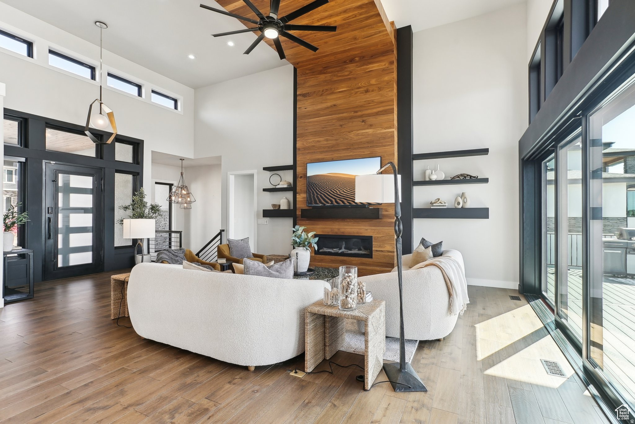 VISTA RIDGE PHASE 1 - Residential