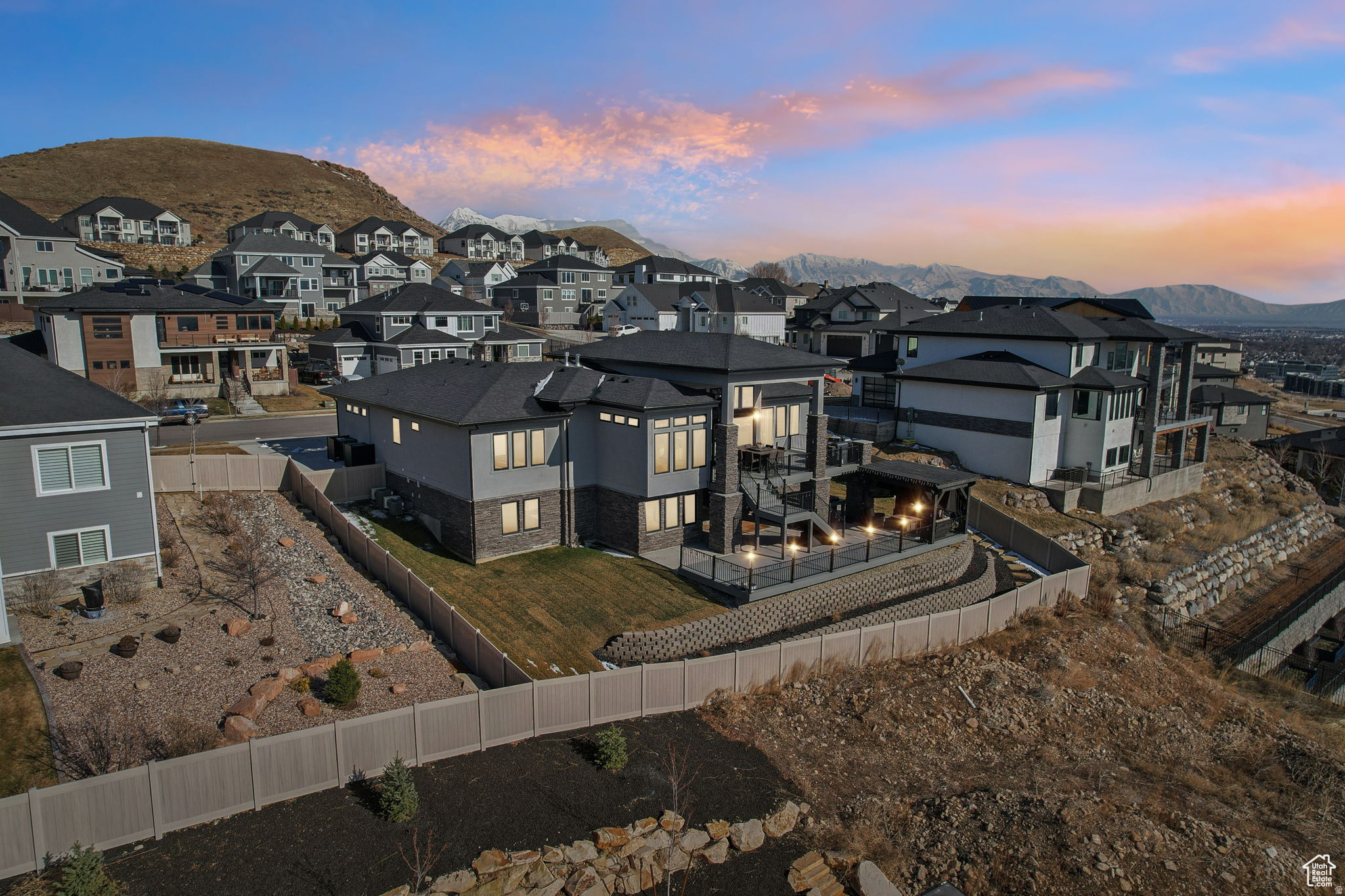 VISTA RIDGE PHASE 1 - Residential