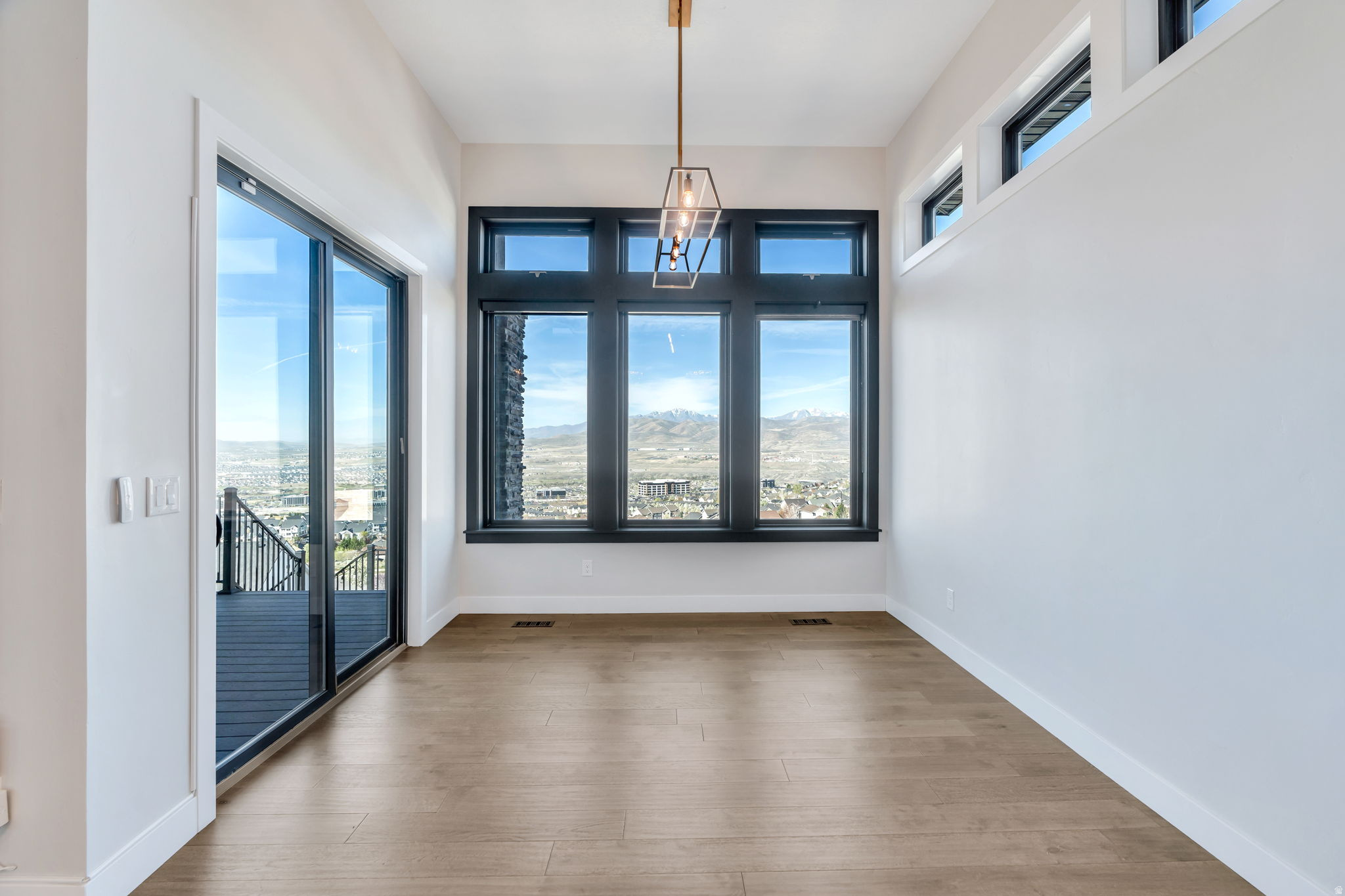 VISTA RIDGE PHASE 1 - Residential