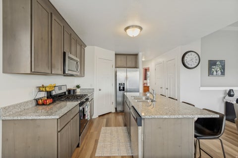 Tiny photo for 946 S 650 W, Farmington, UT 84025 (MLS # 2178689)