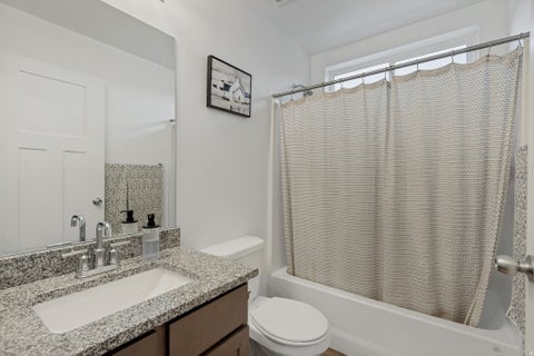 Tiny photo for 946 S 650 W, Farmington, UT 84025 (MLS # 2178689)