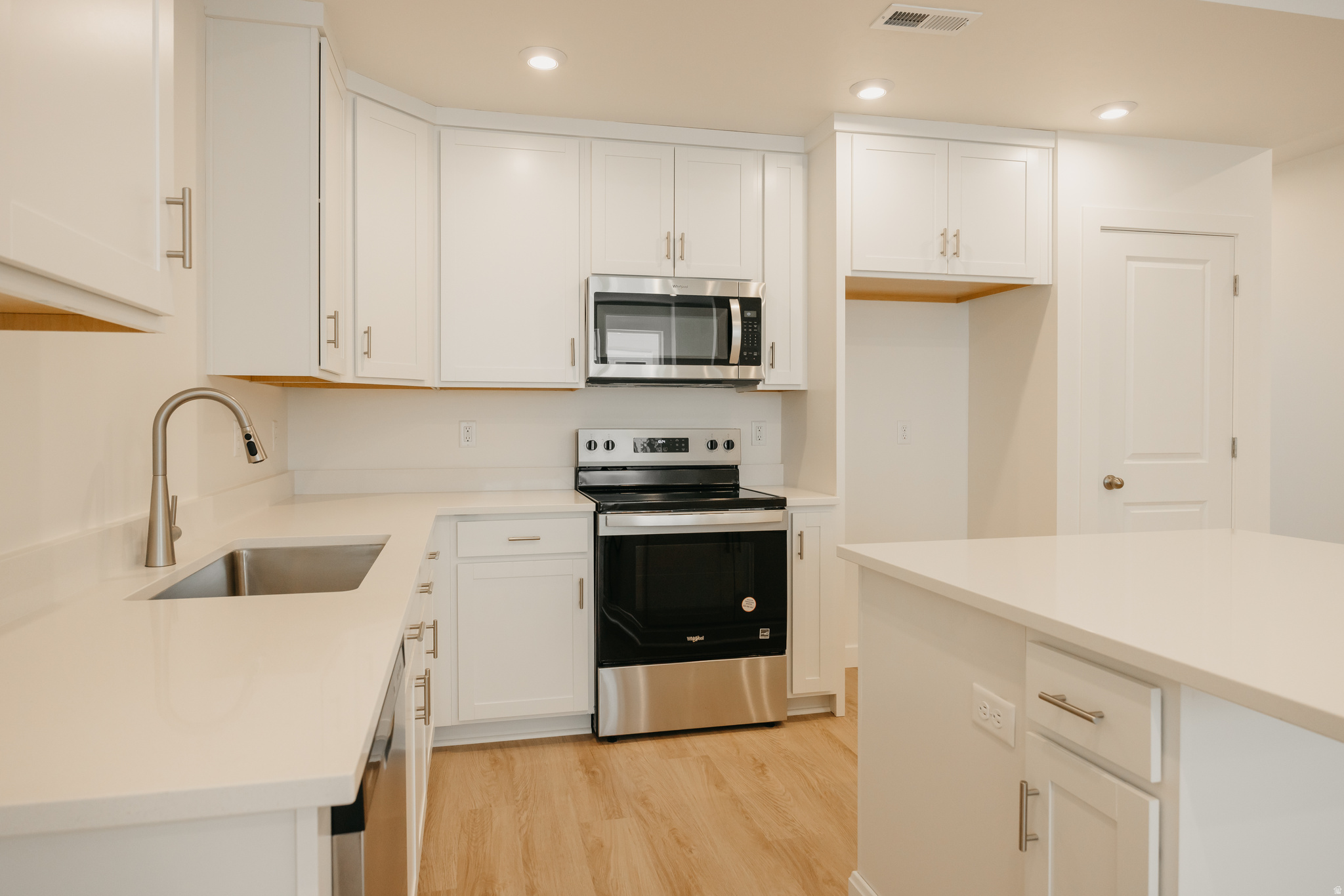 PROMINENCE POINT - Residential