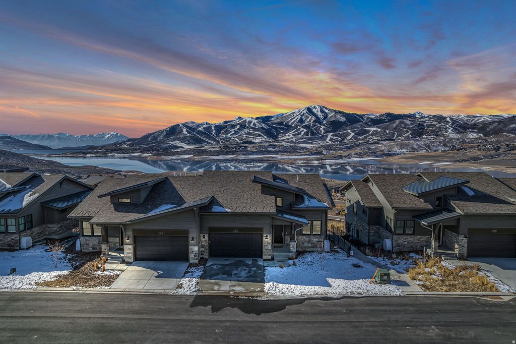 Photo of 612 E SILVER HILL LOOP, Hideout, UT 84036 (MLS # 2134612)