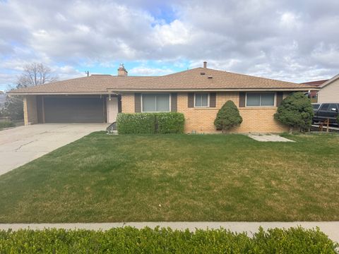 Tiny photo for 9530 S INDIAN RIDGE DR E, Sandy, UT 84092 (MLS # 2148484)