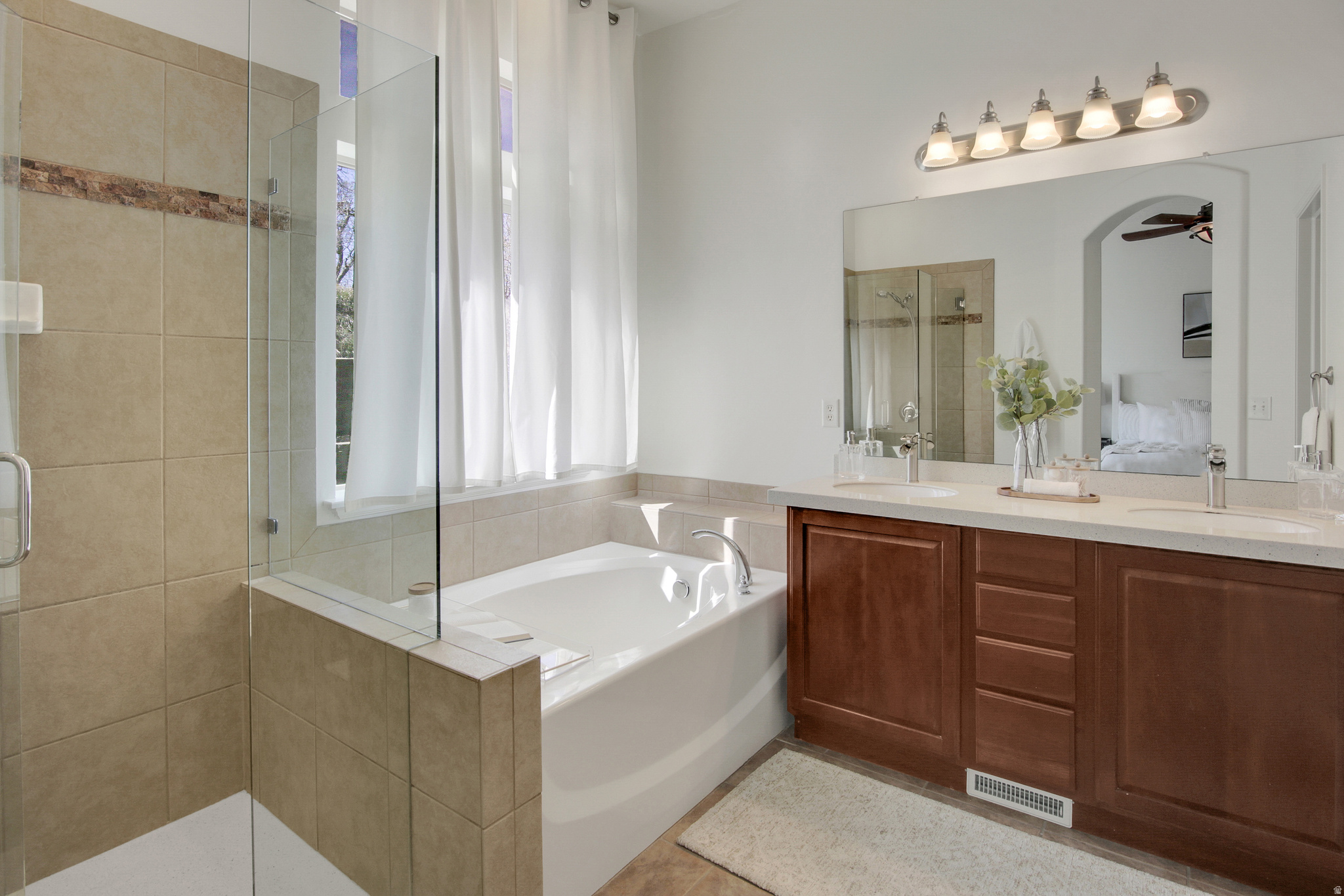 OAK VISTA - Residential