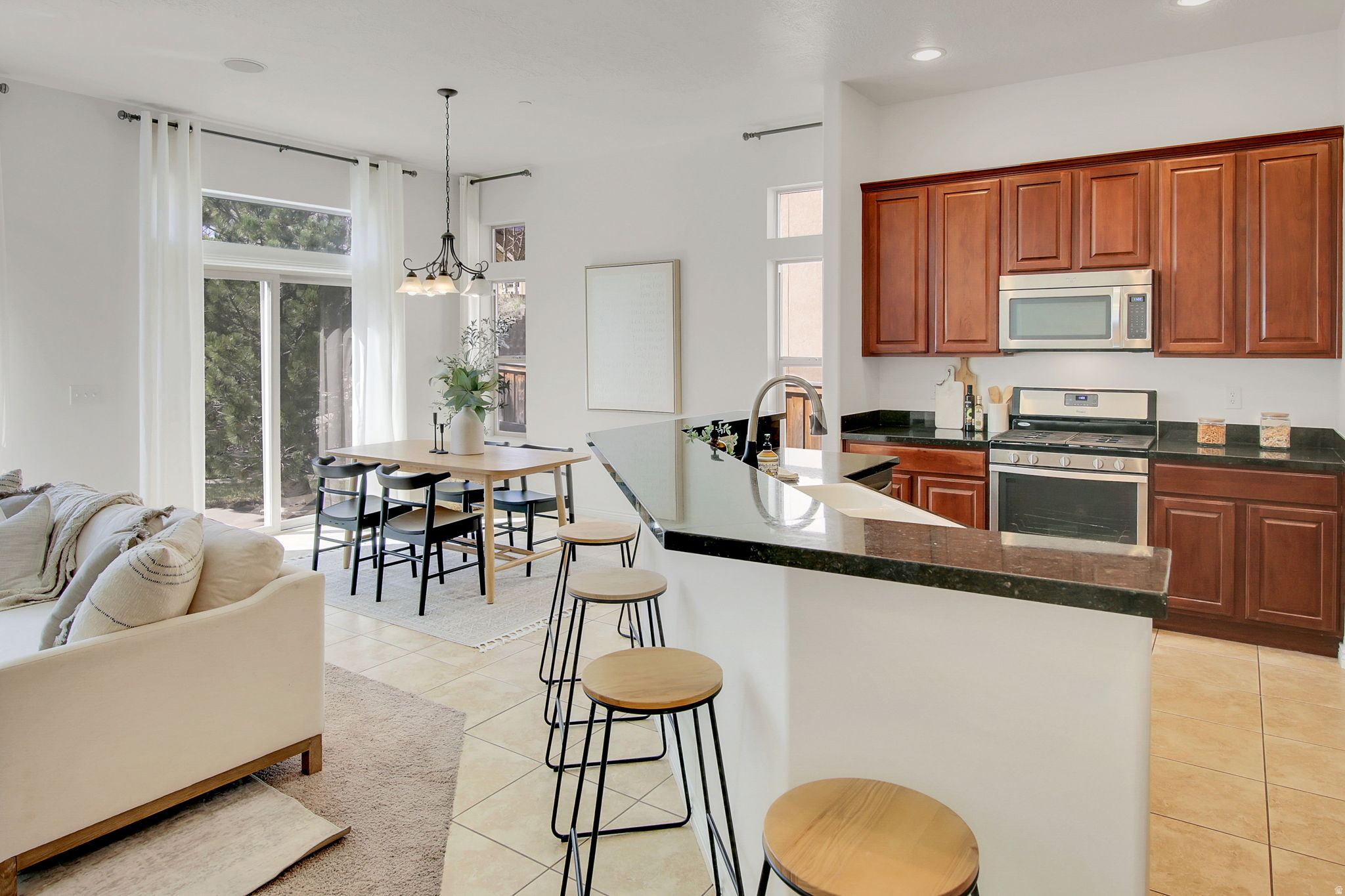 OAK VISTA - Residential