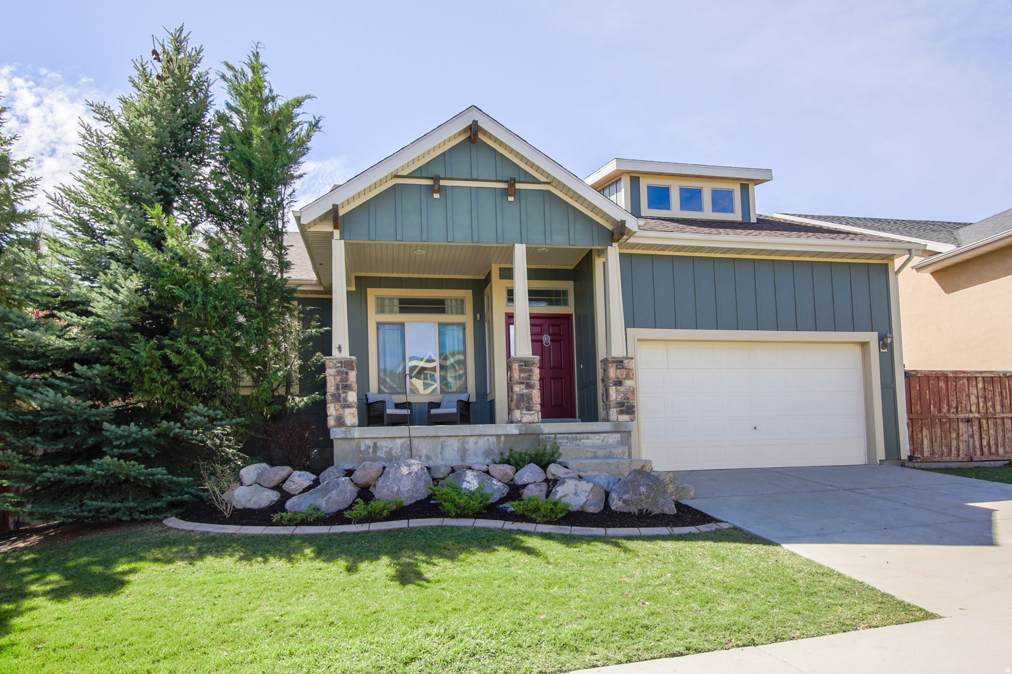 OAK VISTA - Residential