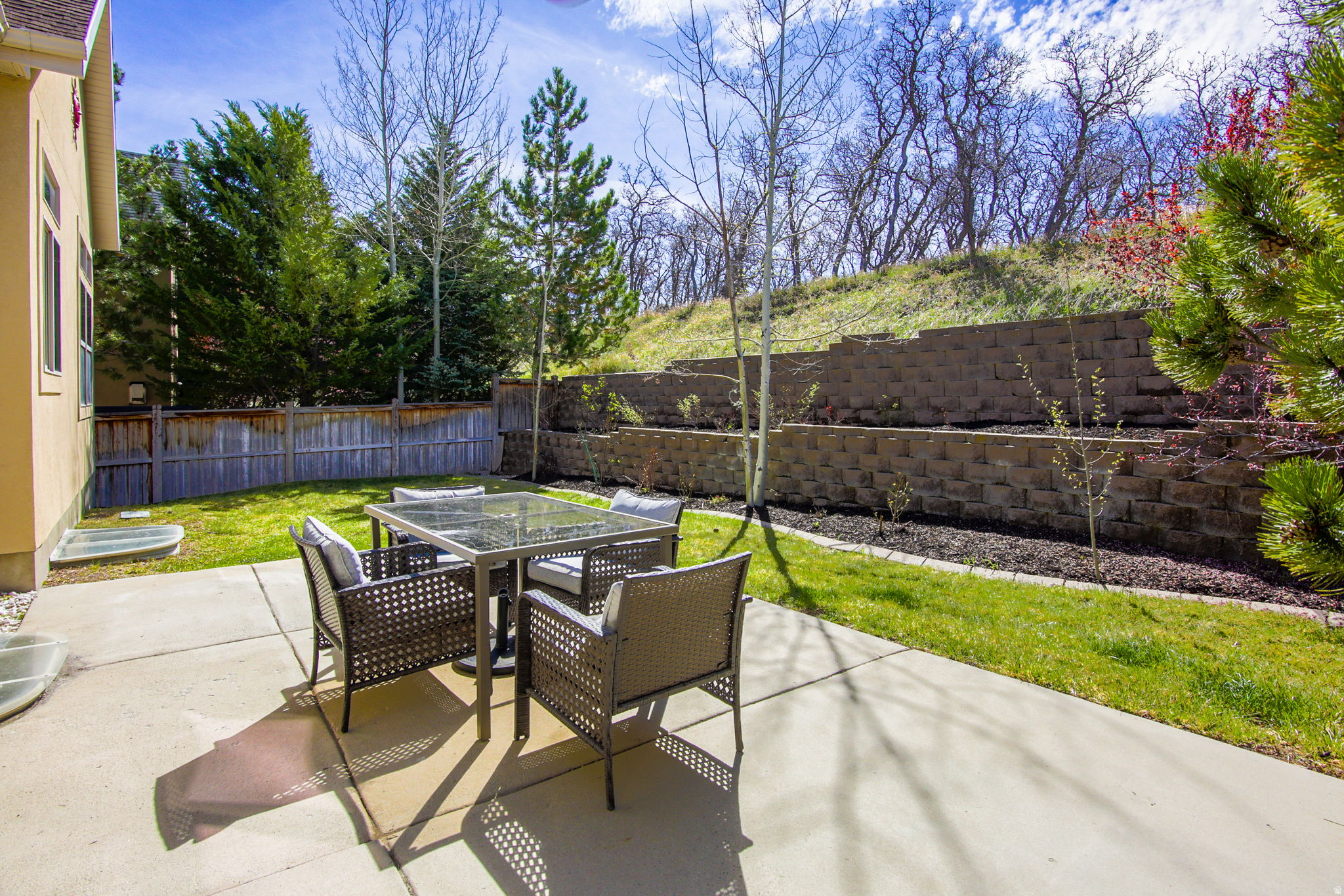 OAK VISTA - Residential