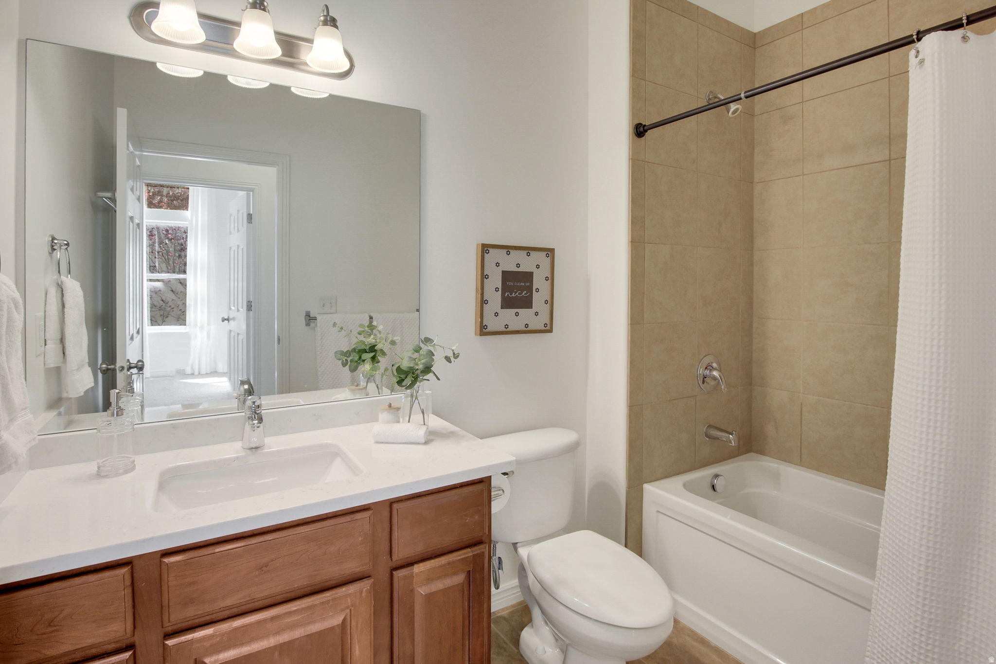 OAK VISTA - Residential