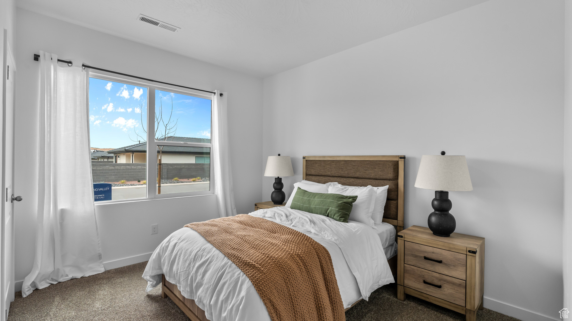 STANDING ROCK EAST - Residential