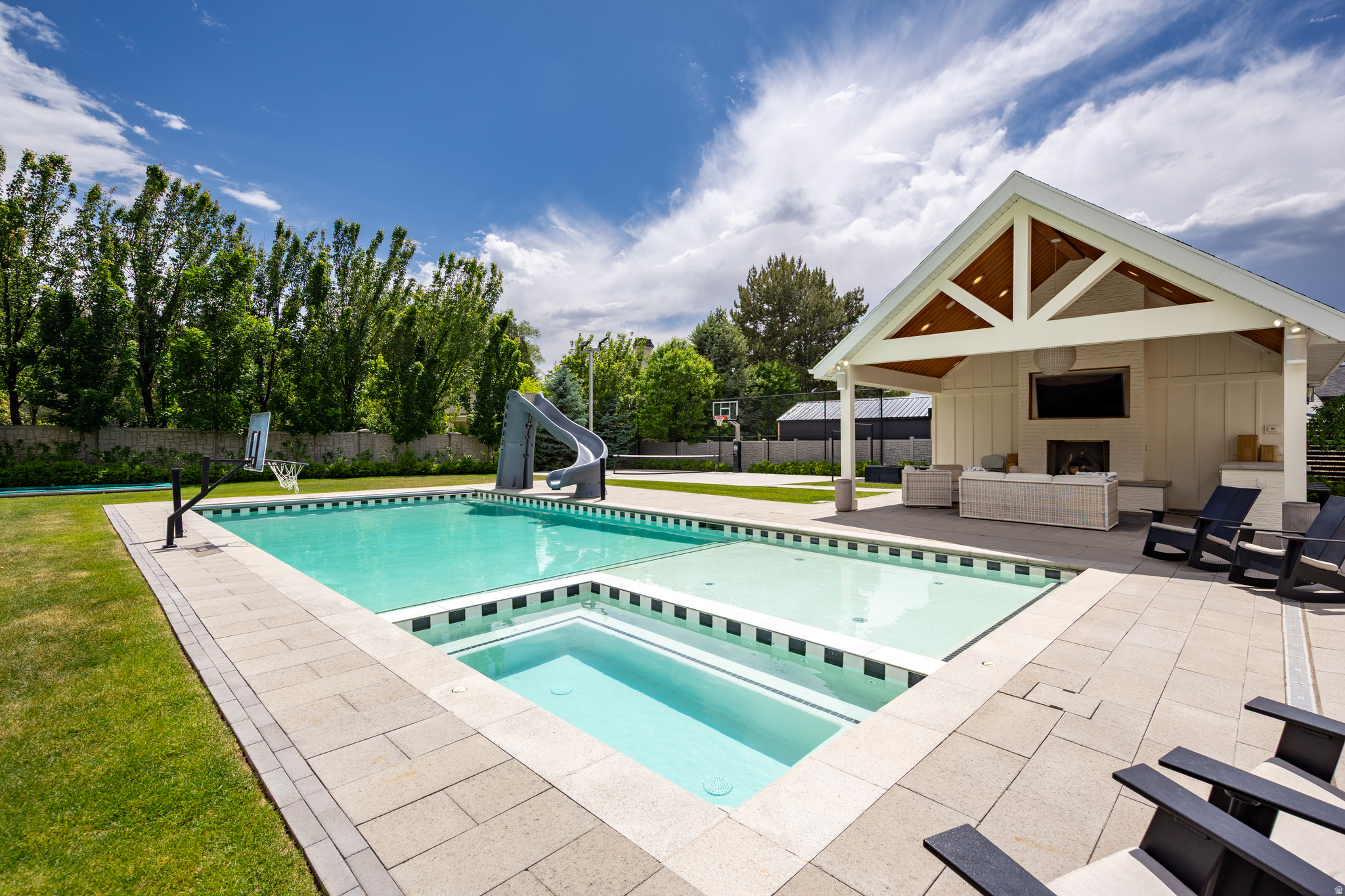 APPLEWOOD ACRES - Residential