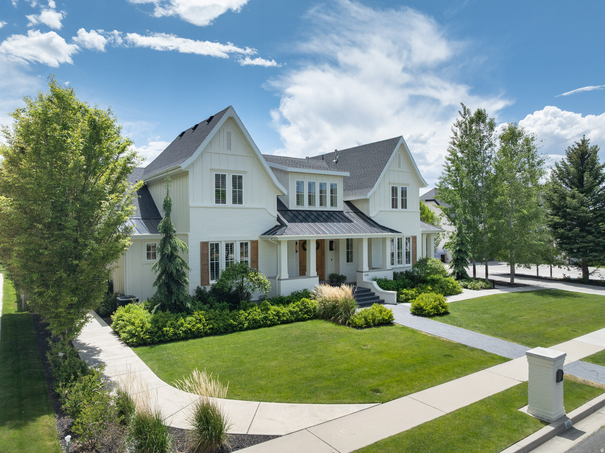 APPLEWOOD ACRES - Residential