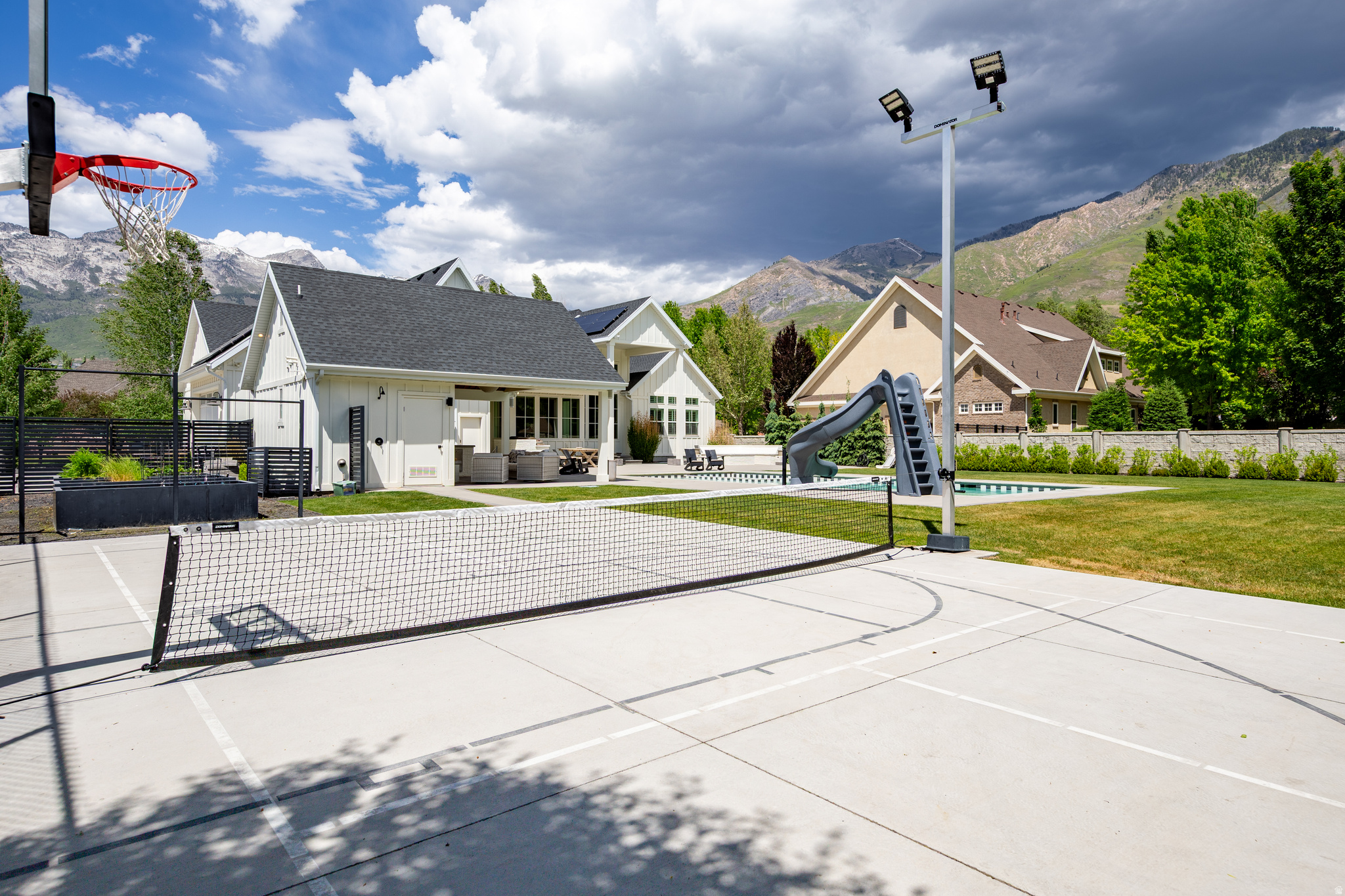APPLEWOOD ACRES - Residential