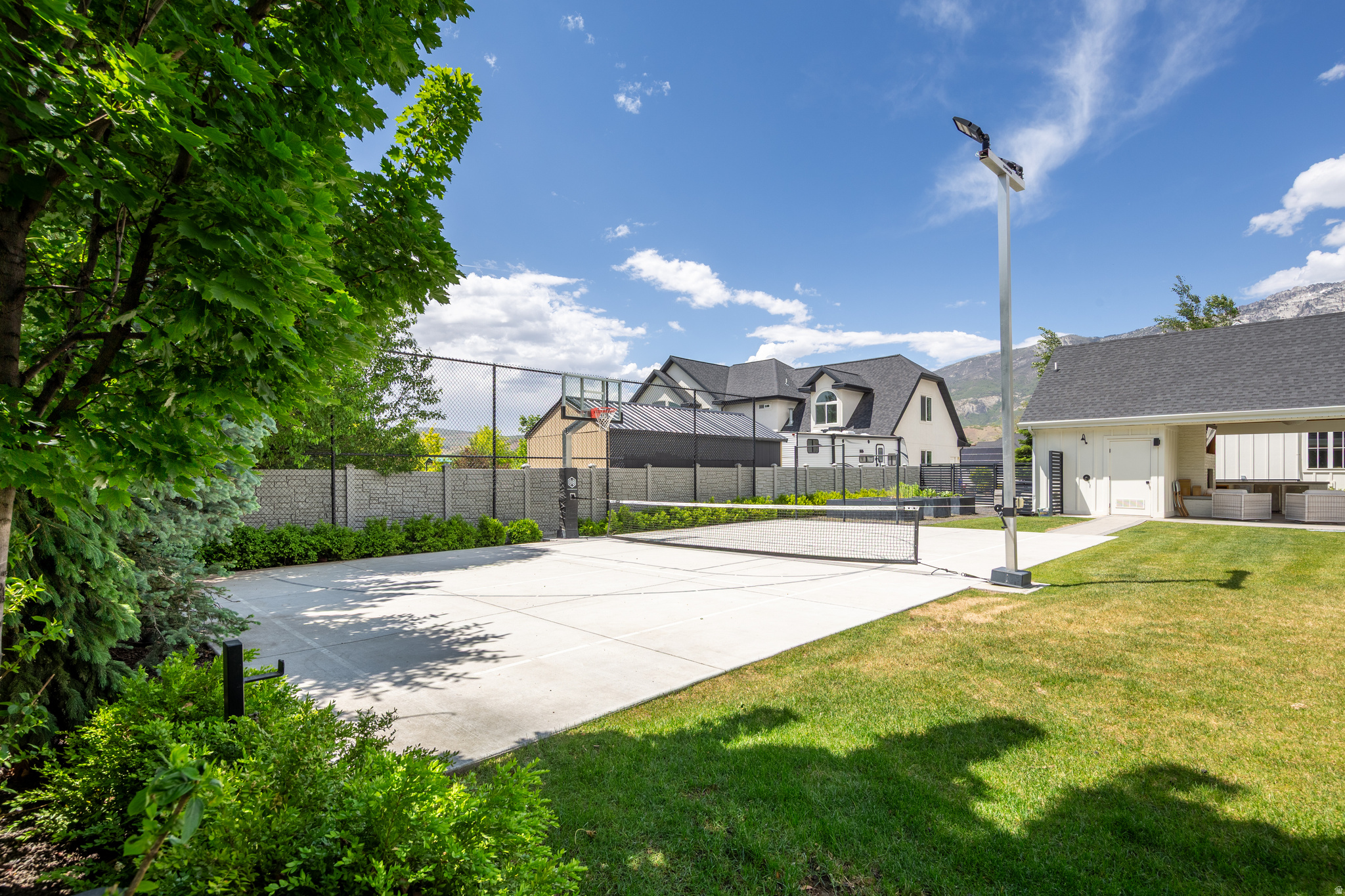 APPLEWOOD ACRES - Residential