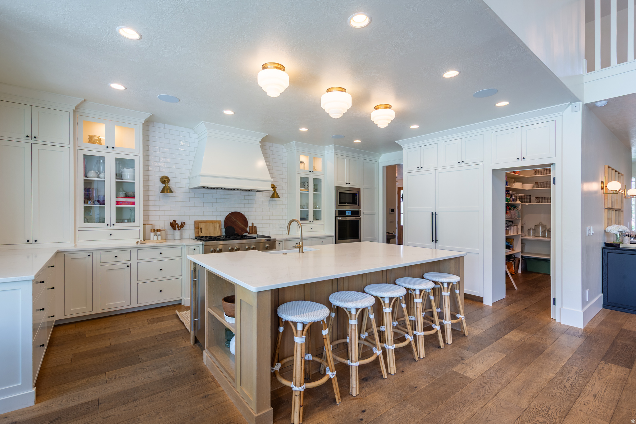 APPLEWOOD ACRES - Residential