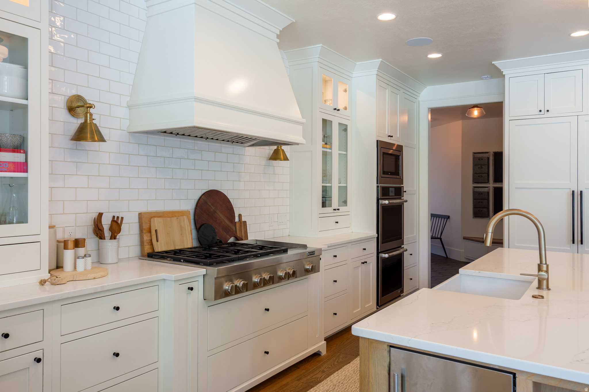 APPLEWOOD ACRES - Residential