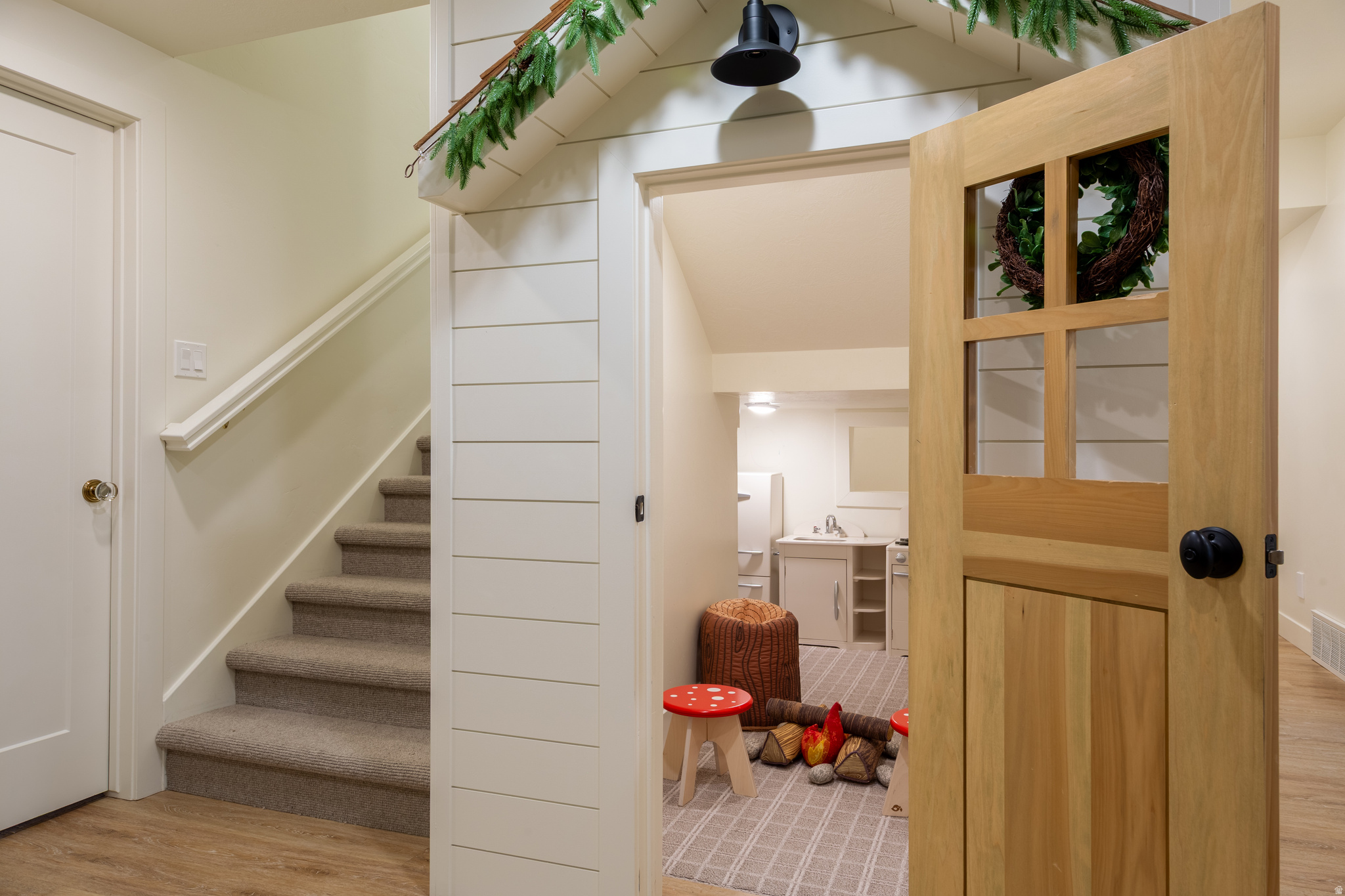 APPLEWOOD ACRES - Residential