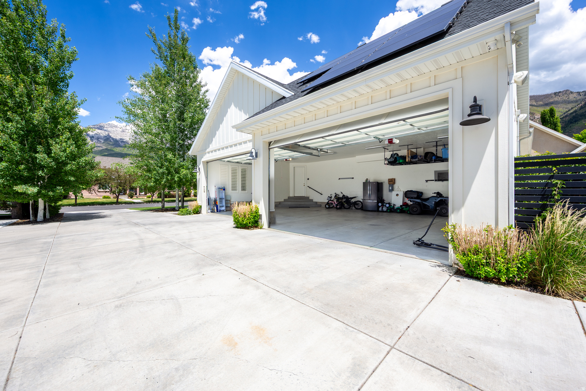 APPLEWOOD ACRES - Residential