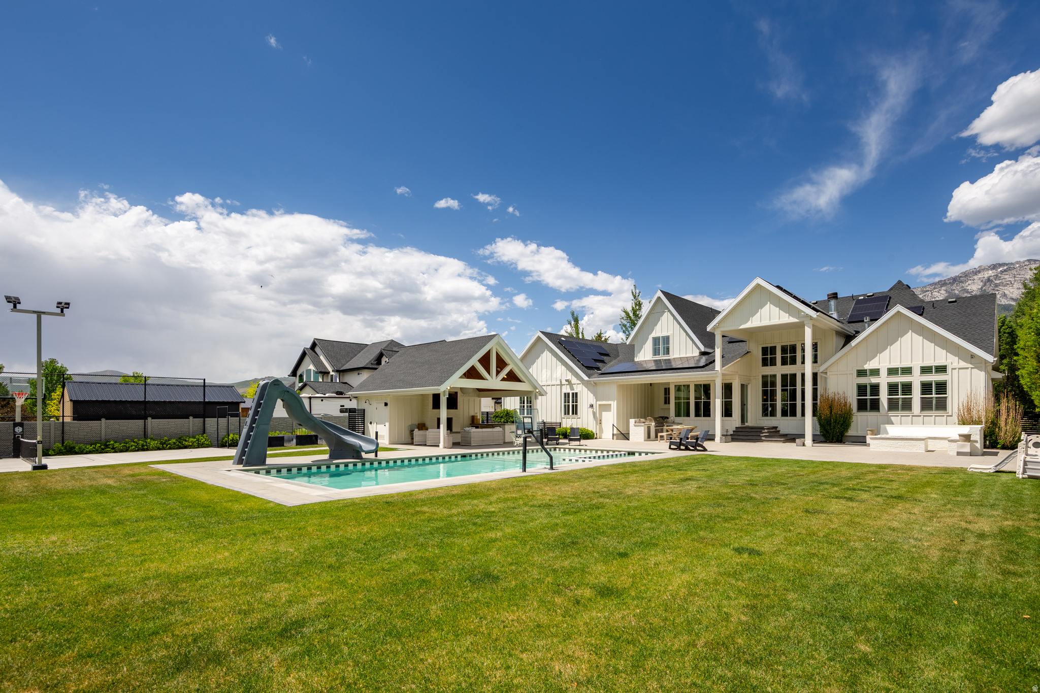 APPLEWOOD ACRES - Residential