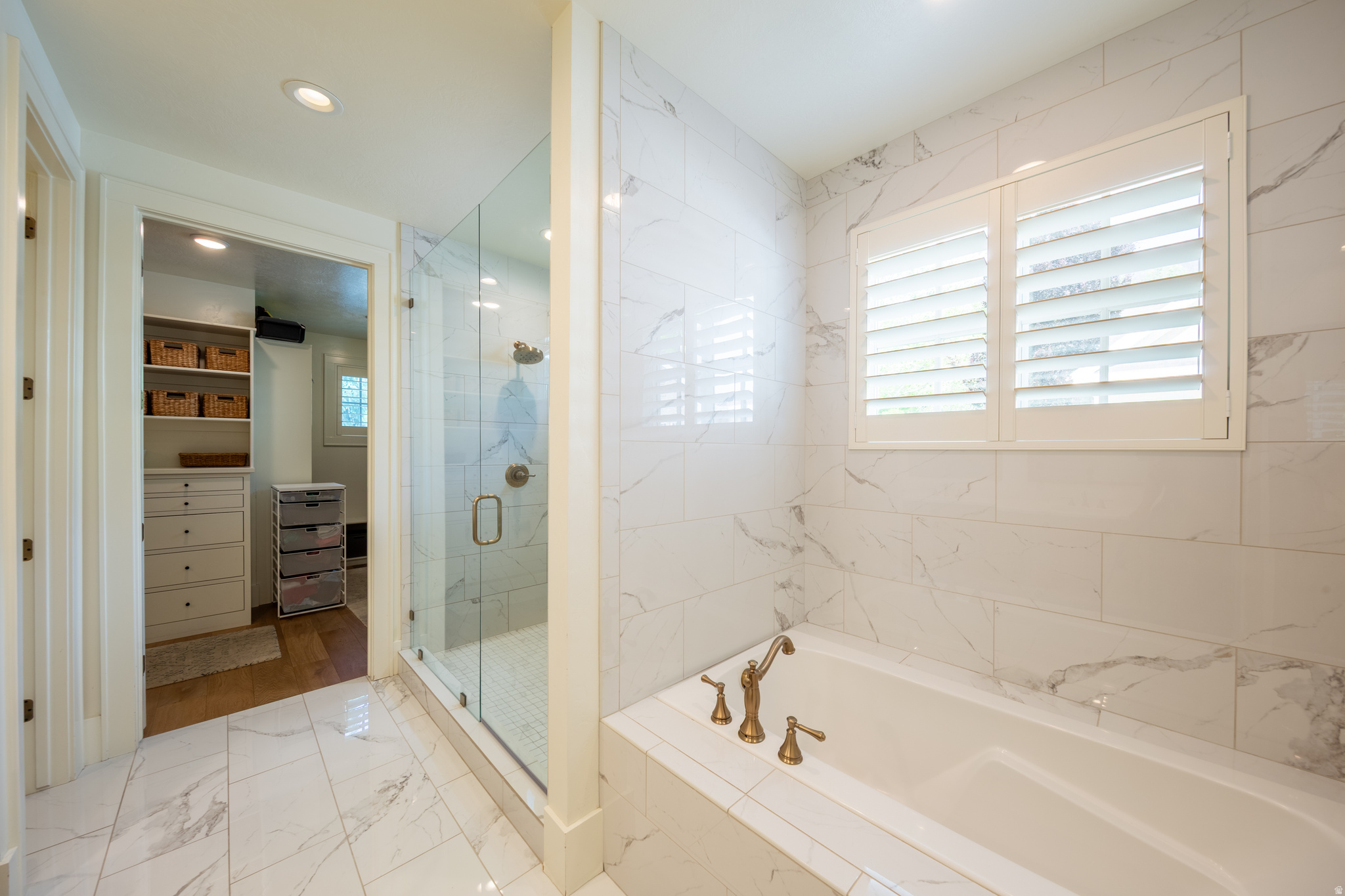 APPLEWOOD ACRES - Residential
